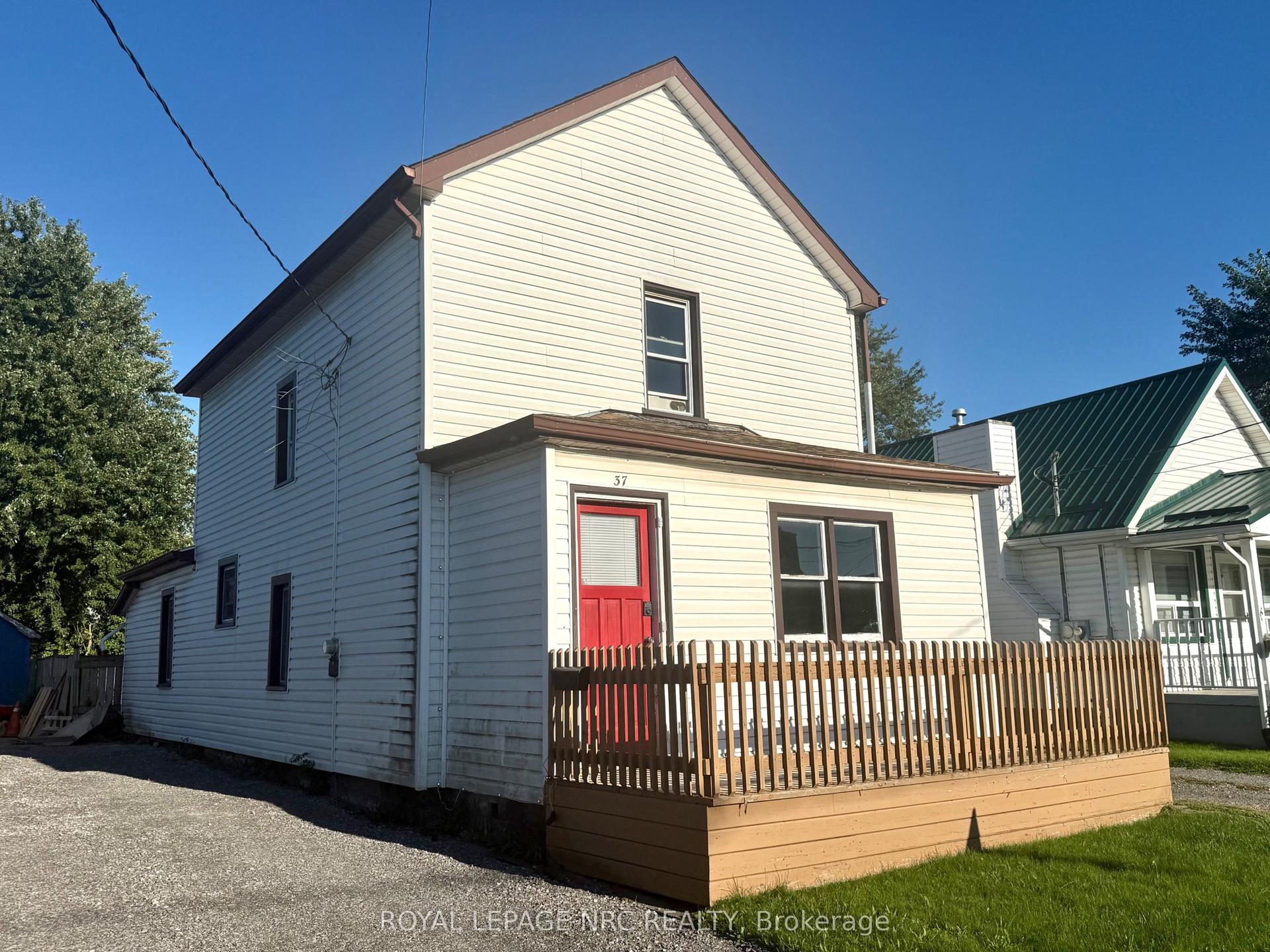 37 Wright Street, Welland — Detached for sale, photo 1