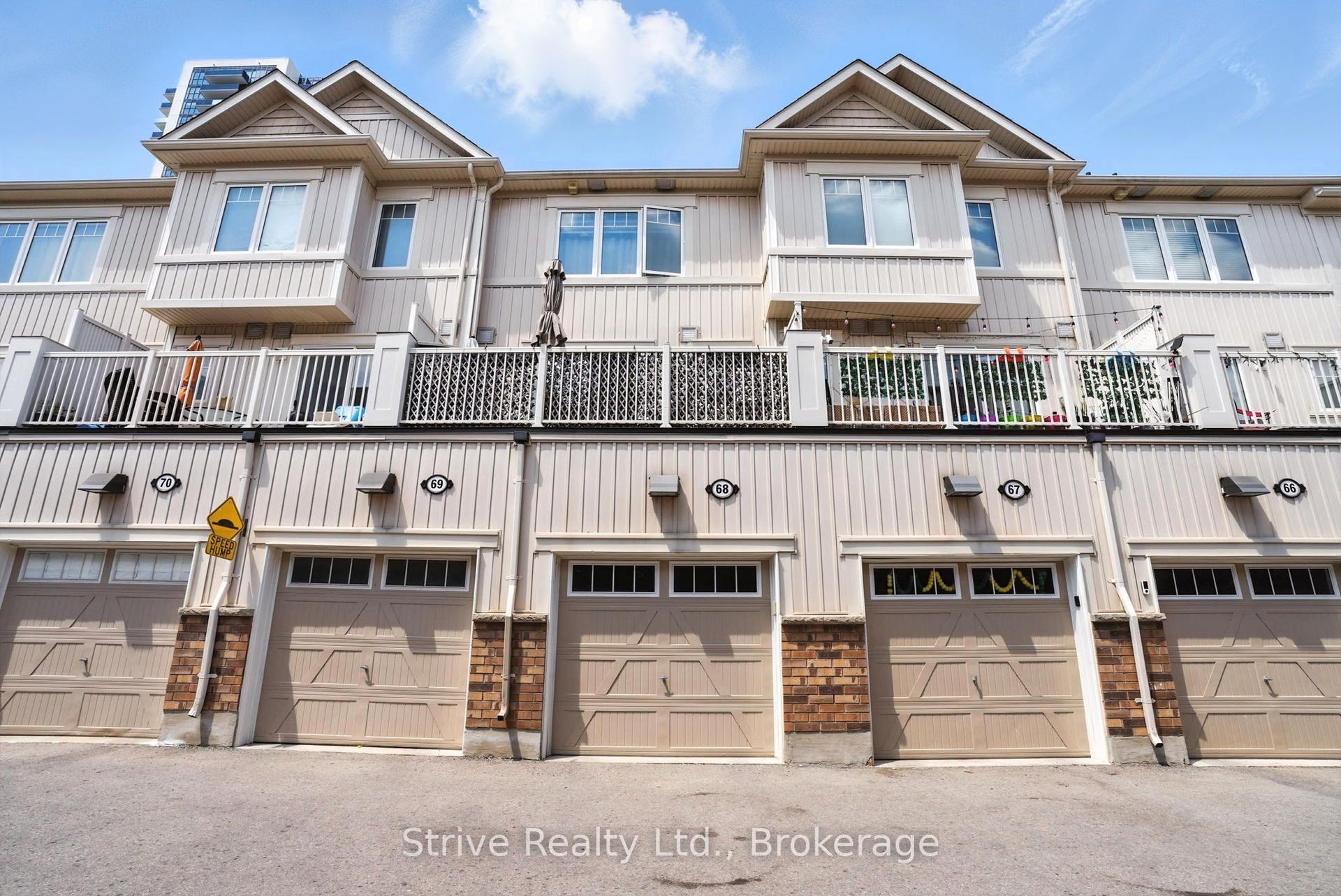 2500 Hill Rise Court 68 #68, Oshawa — Condo Town for sale, photo 1