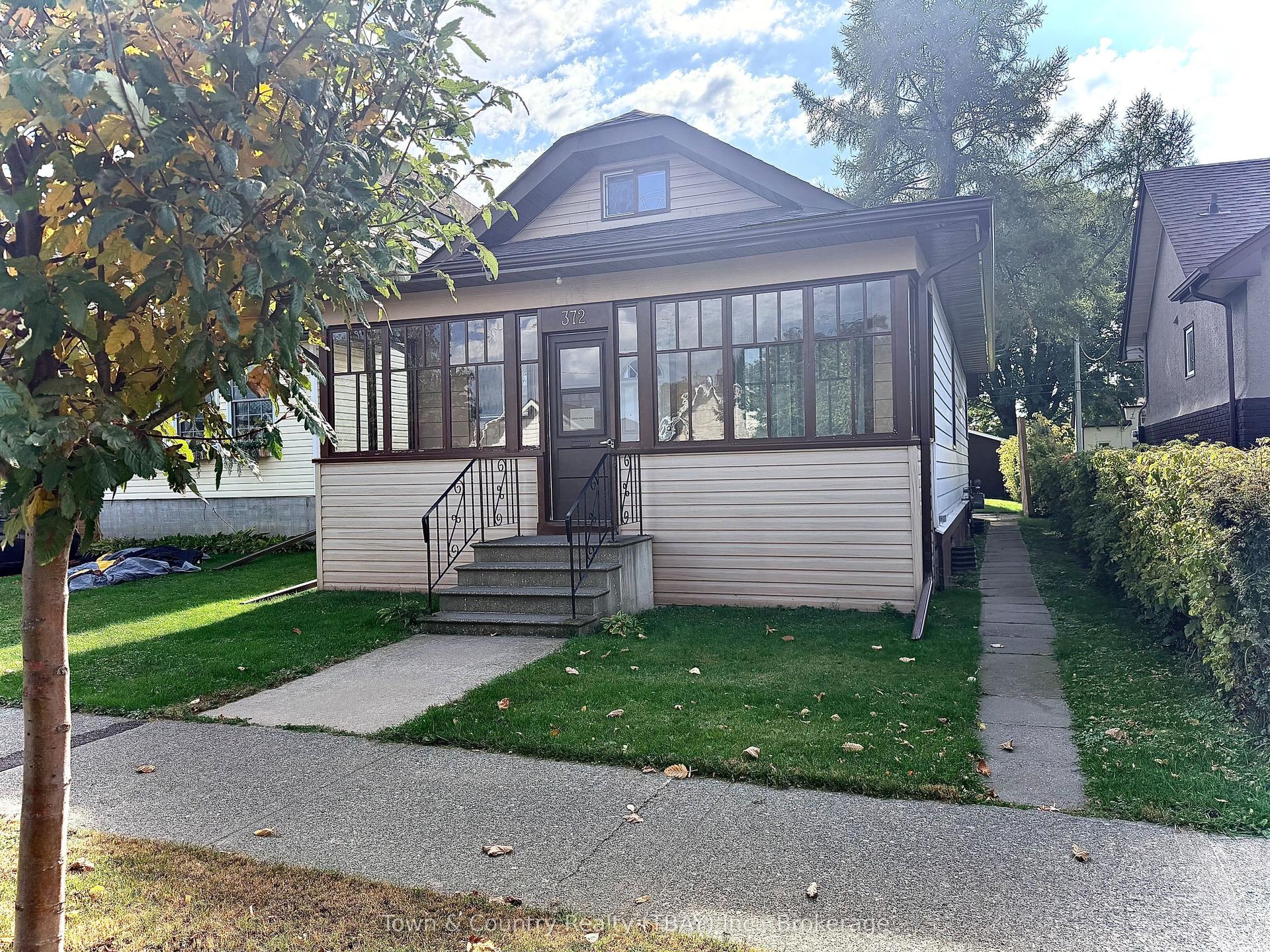 372 Mary Street E, Thunder Bay — Detached for sale, photo 1