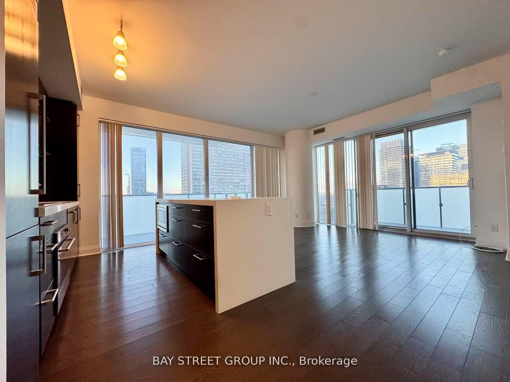 1080 Bay Street 3310 #3310 — photo 1