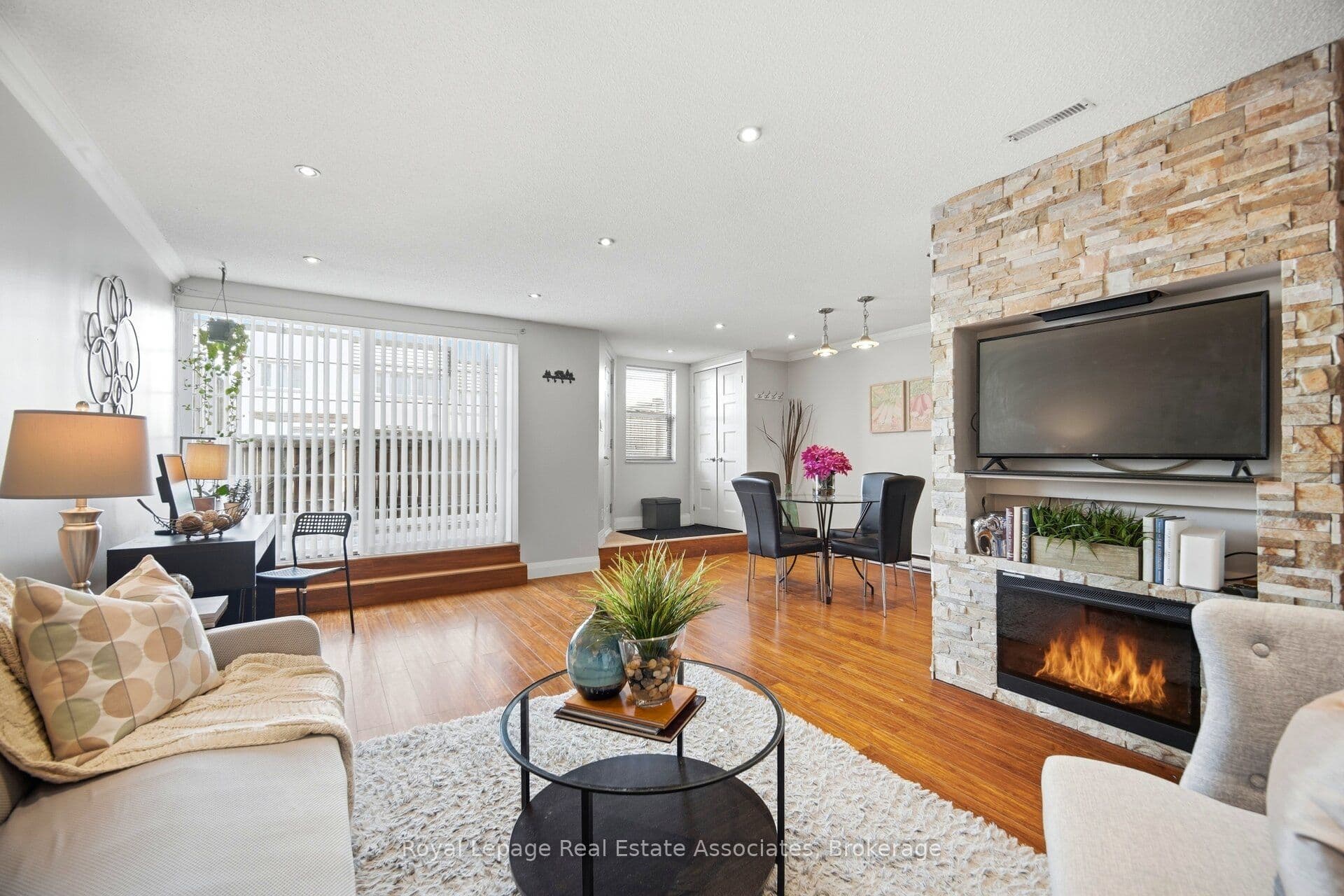 1055 Dundas Street E 222 #222 — photo 1