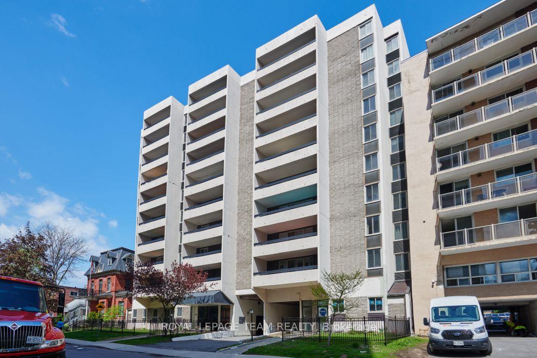 141 Somerset Street W 1004 #1004 — photo 1