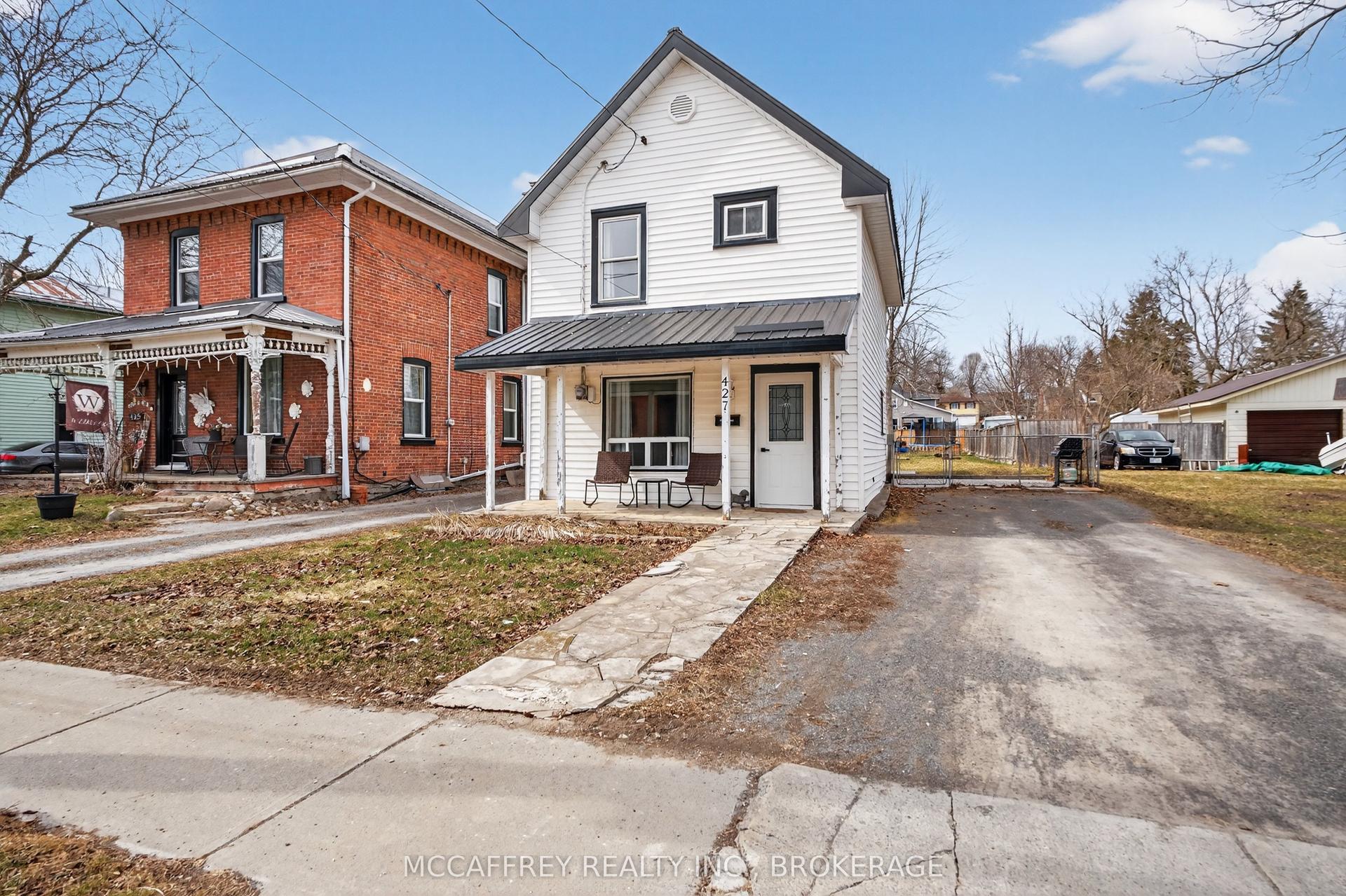 427 Thomas Street — photo 1