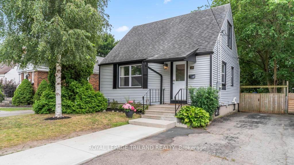 58 Wyatt Street, London North — Detached for sale, photo 1
