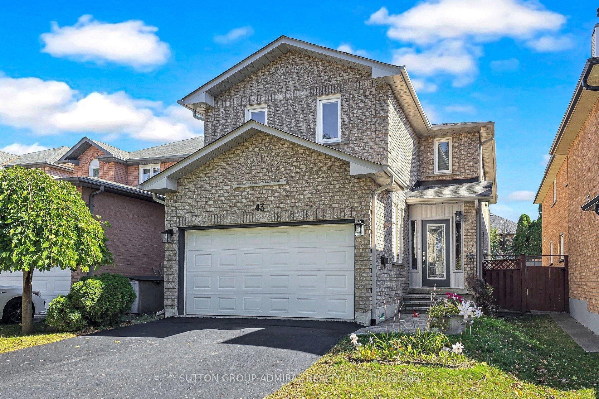 43 Berwick Crescent, Richmond Hill — Detached for sale, photo 1