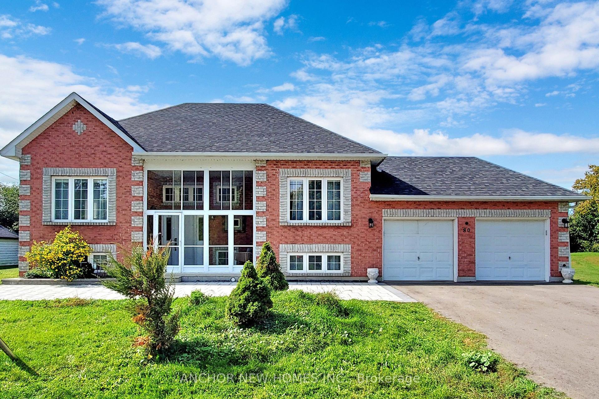 80 Moores Beach Road, Georgina — Detached for lease, photo 1