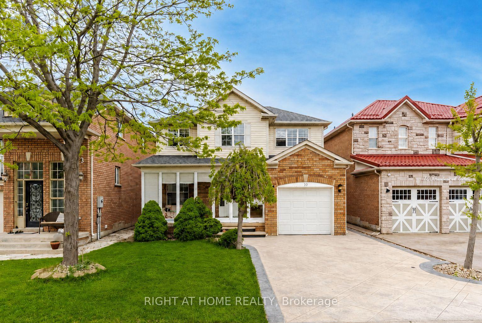 10 Charleswood Circle — photo 1
