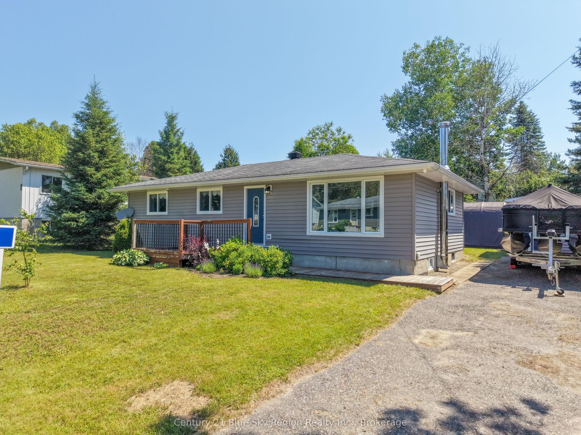 7 Birch Crescent, Temagami — Detached for sale, photo 1