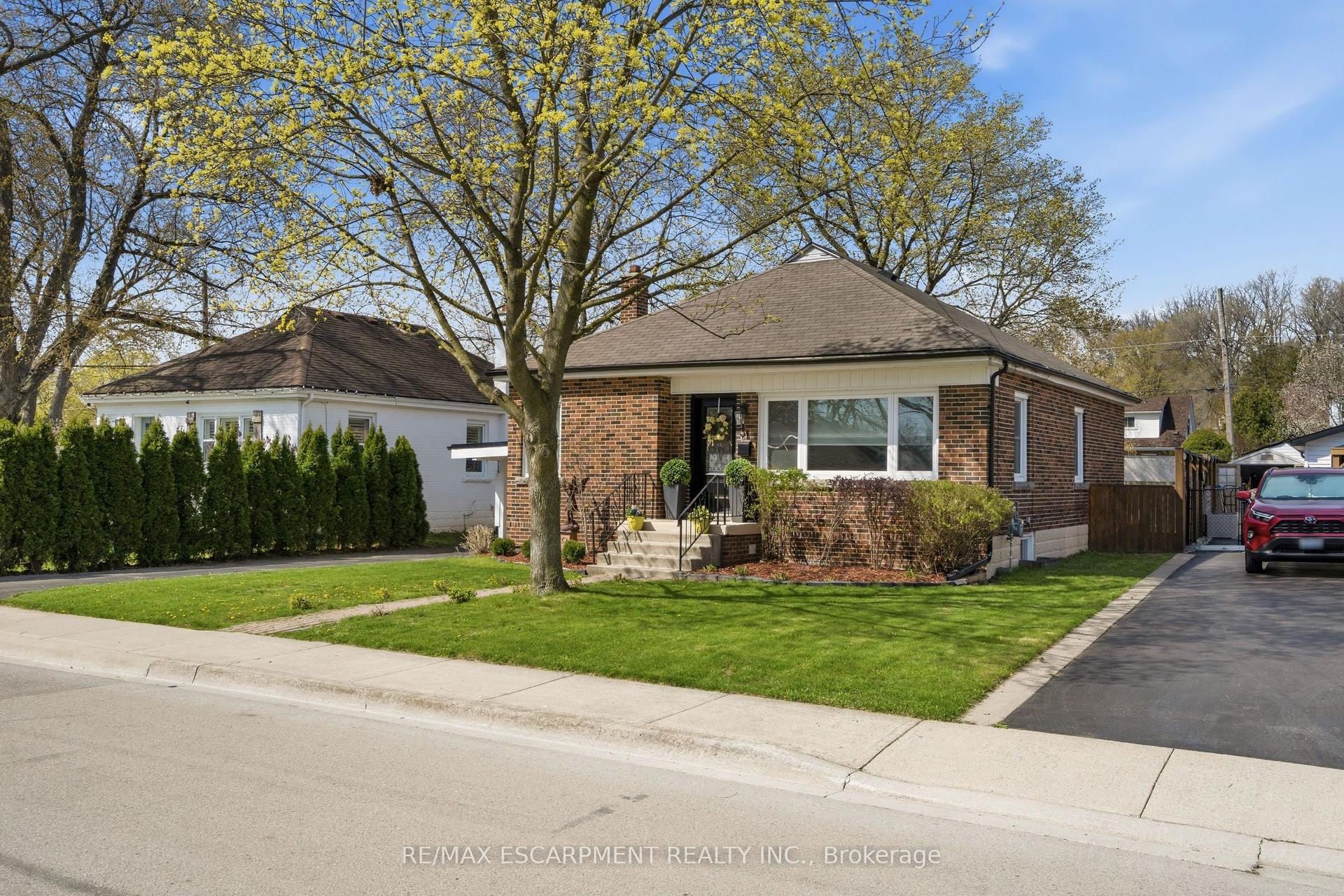 31 CAMERON Avenue, Hamilton — Detached for sale, photo 1