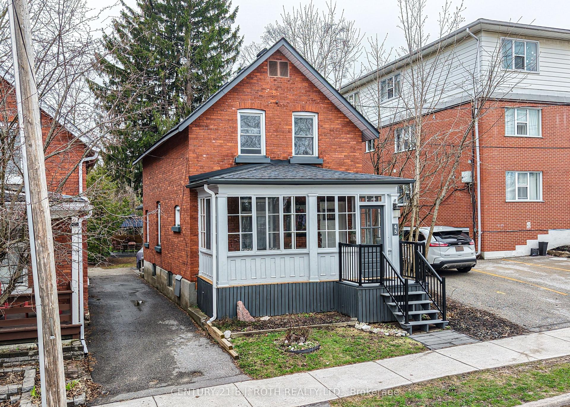 45 ALBERT Street N — photo 1