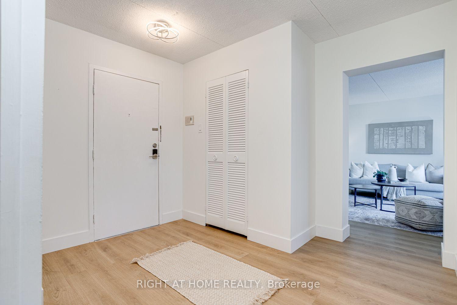 580 Mary Street E 207 #207, Whitby — Condo for sale, photo 1