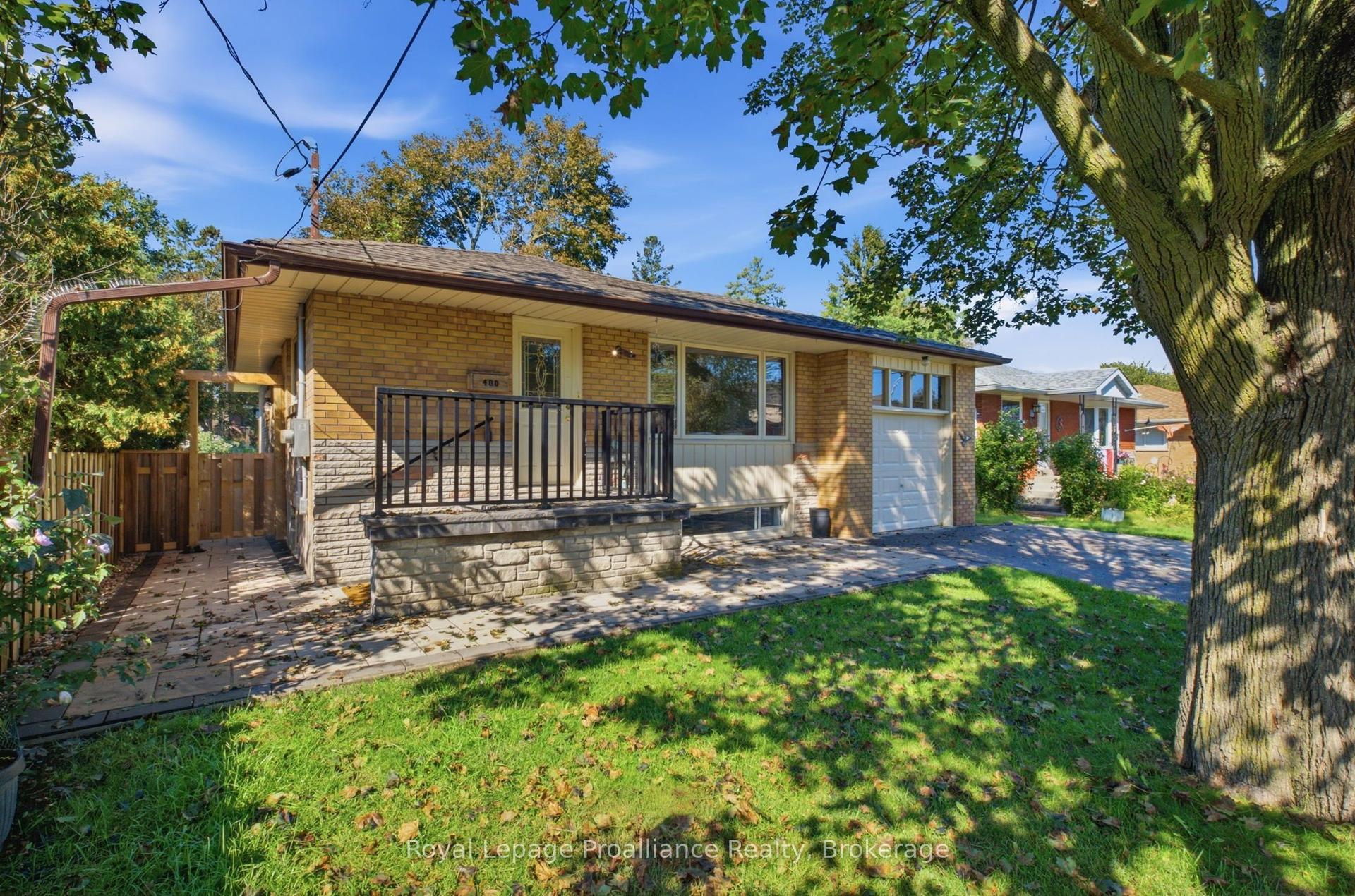 400 Harris Street, Whitby — Detached for sale, photo 1