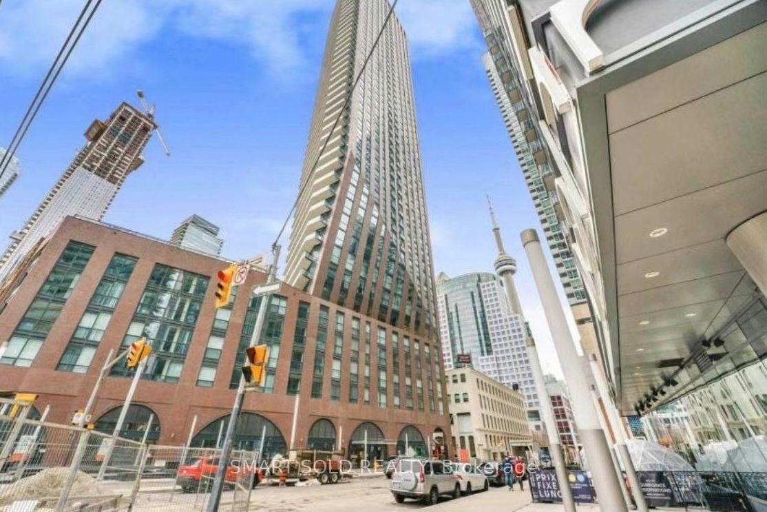 99 John Street 2303 #2303, Toronto — Condo for lease, photo 1