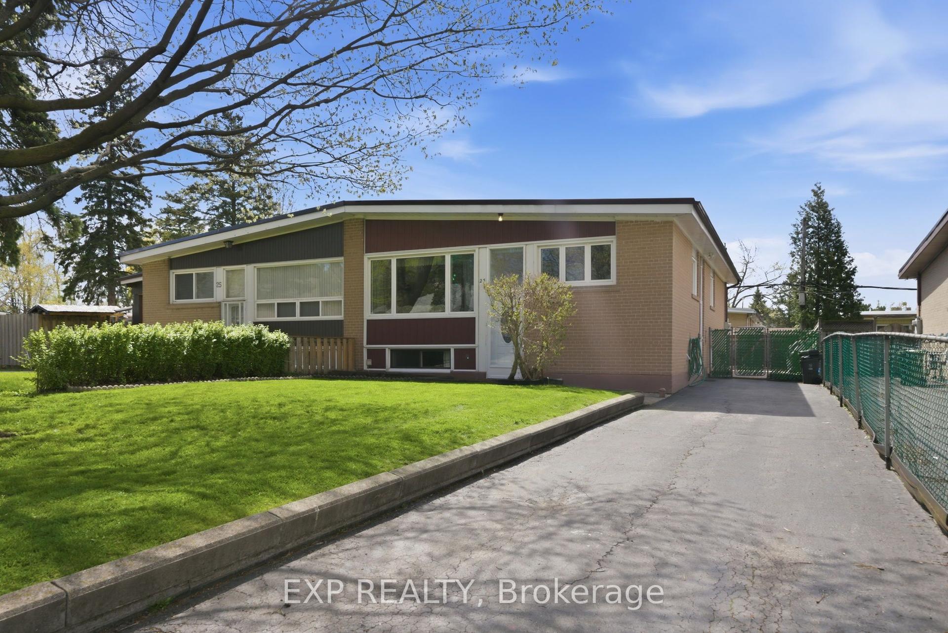 23 Pynford Crescent — photo 1
