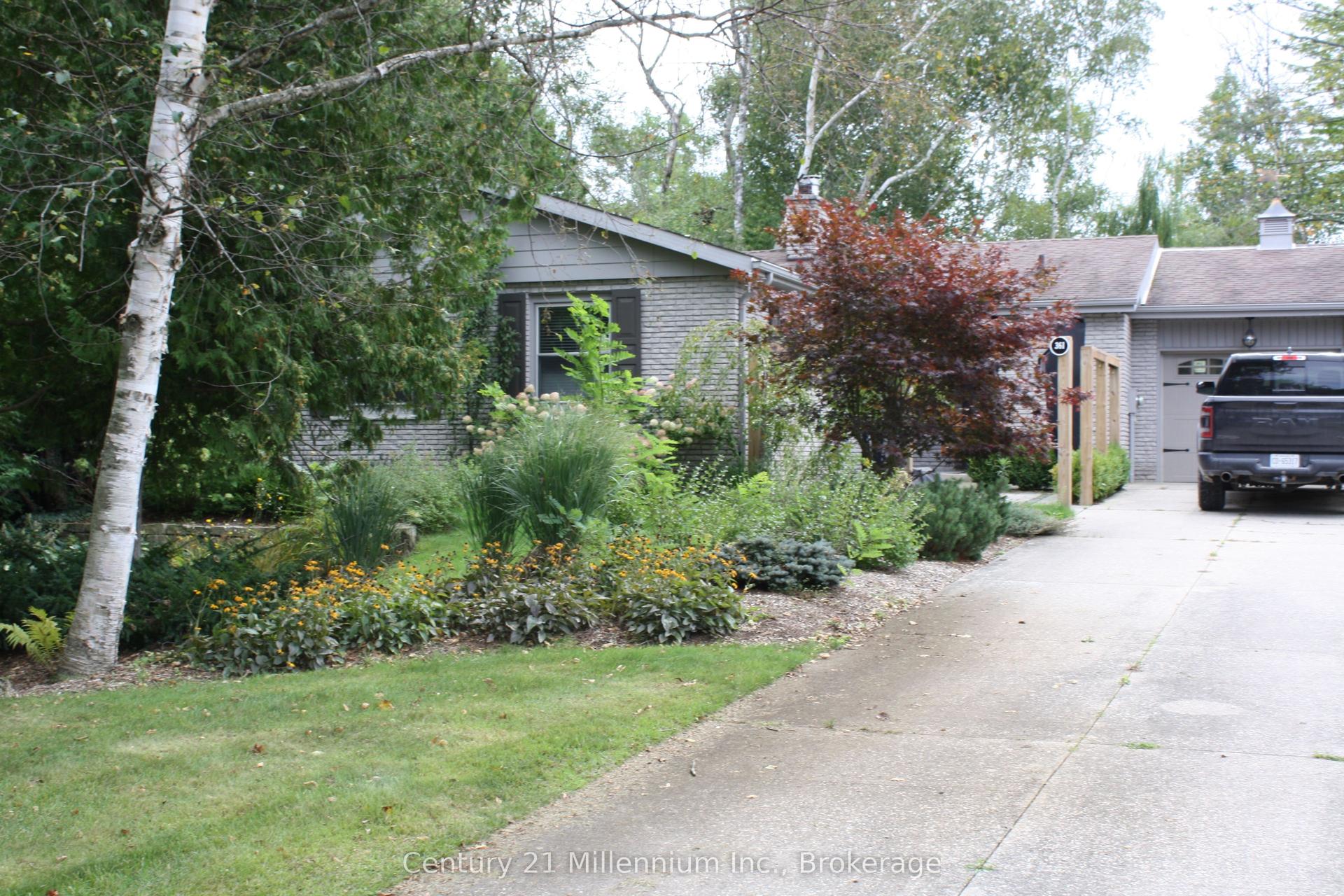 361 Tyendinaga Drive N, Saugeen Shores — Detached for lease, photo 1