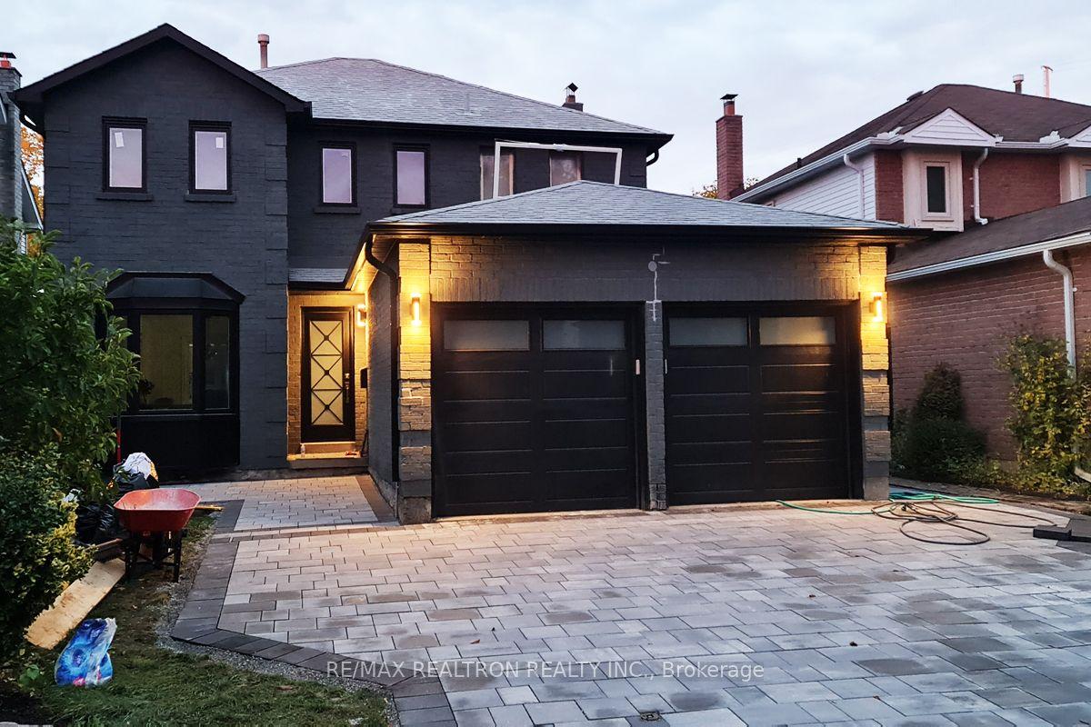 657 Cognac Crescent # Upper ## Upper — photo 1