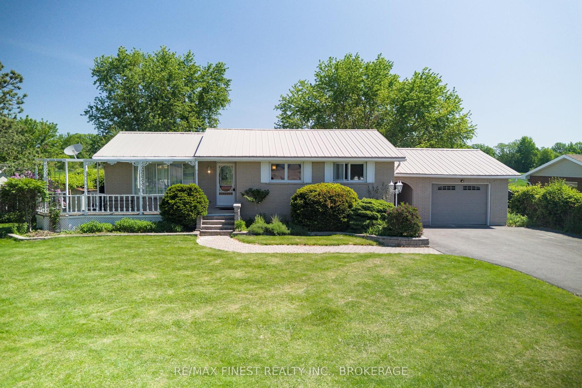 301 County Rd 8, Greater Napanee — Detached for sale, photo 1