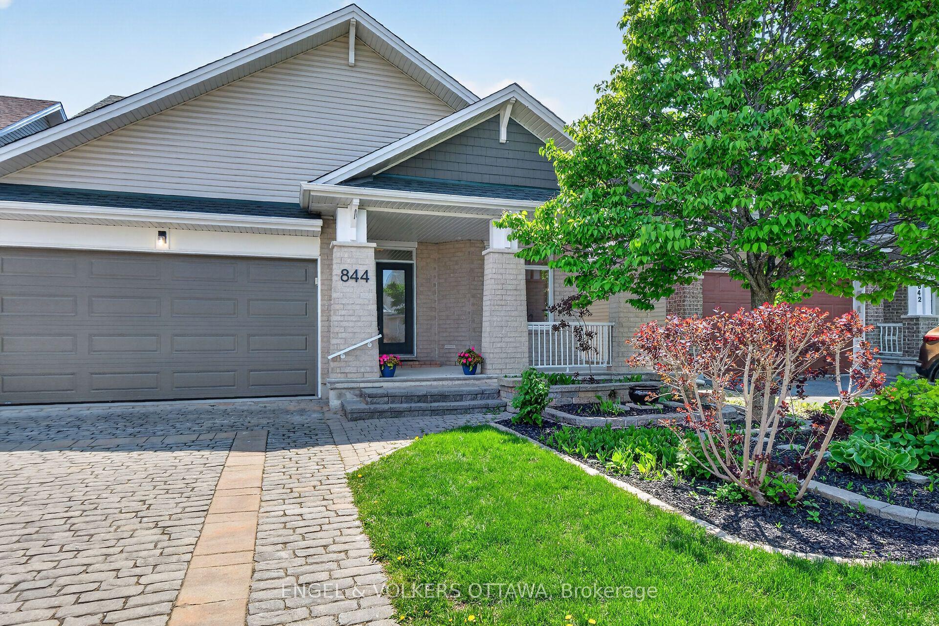 844 Swallowtail Crescent — photo 1