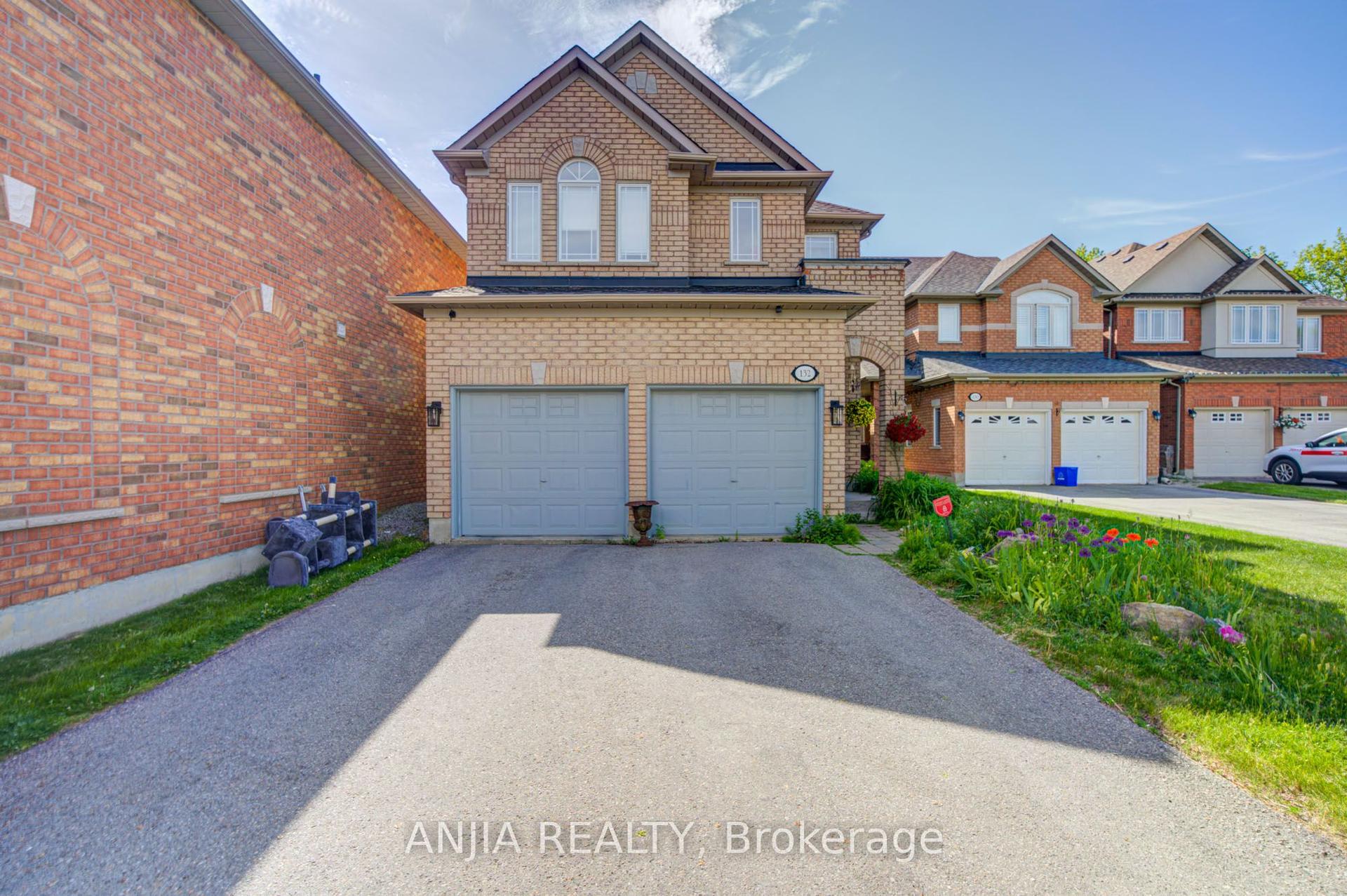 132 Estate Garden Drive, Richmond Hill — Detached for sale, photo 1