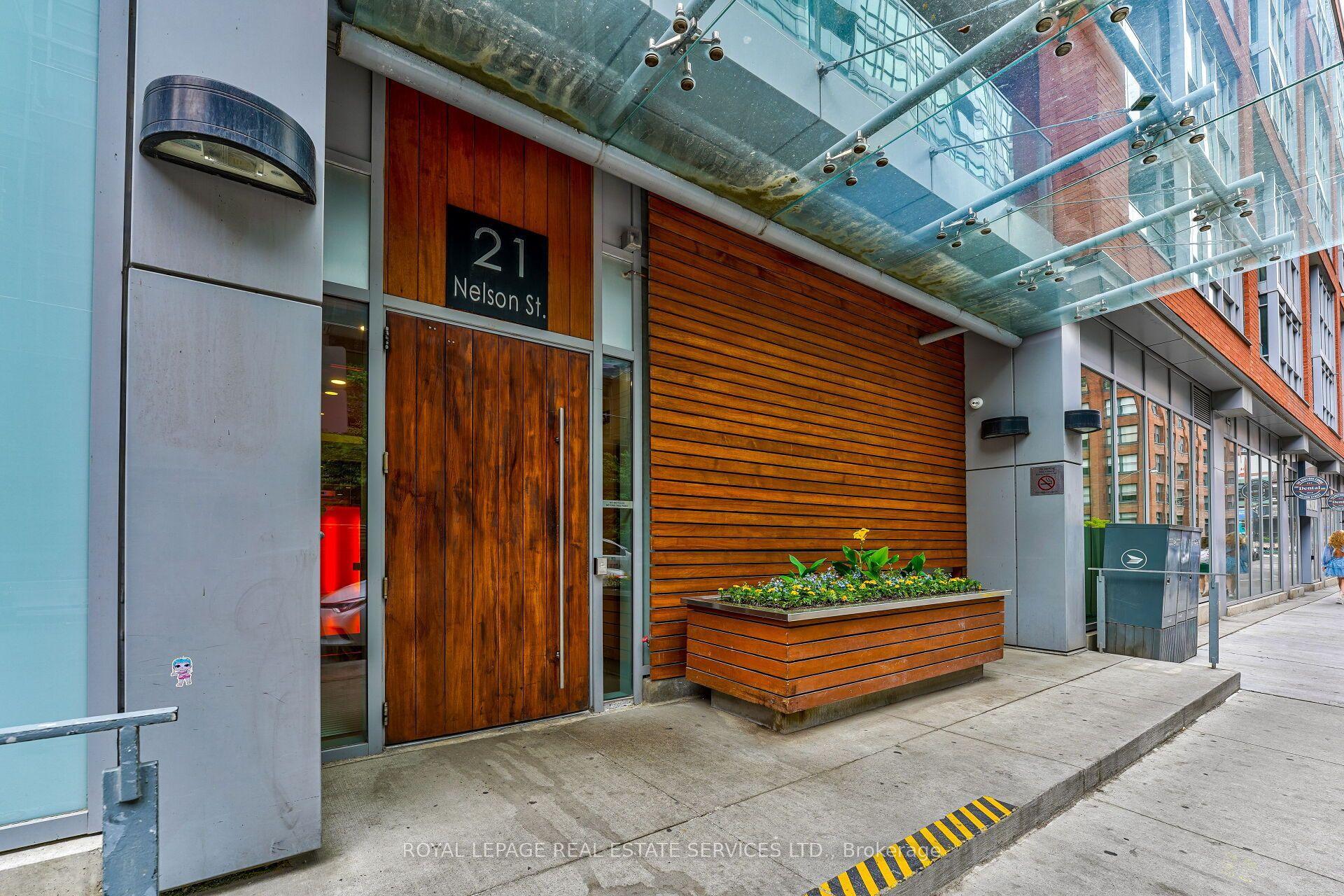 21 Nelson Street 430 #430, Toronto — Condo for lease, photo 1
