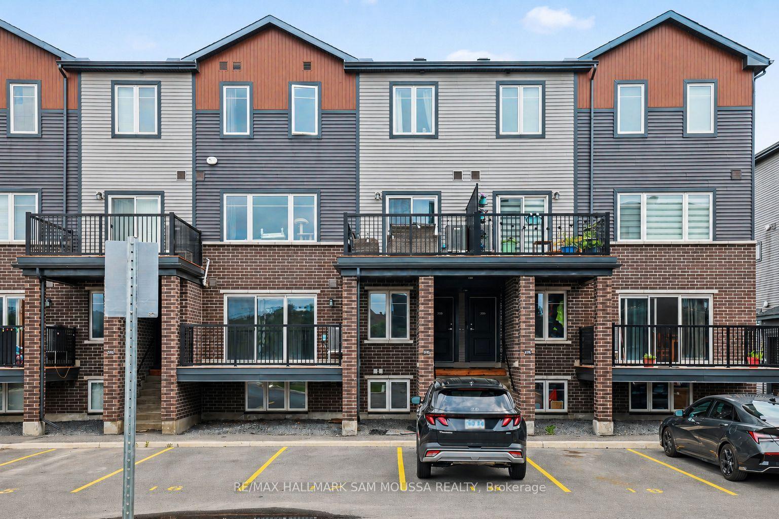 215 Eldorado Private A #A — photo 1