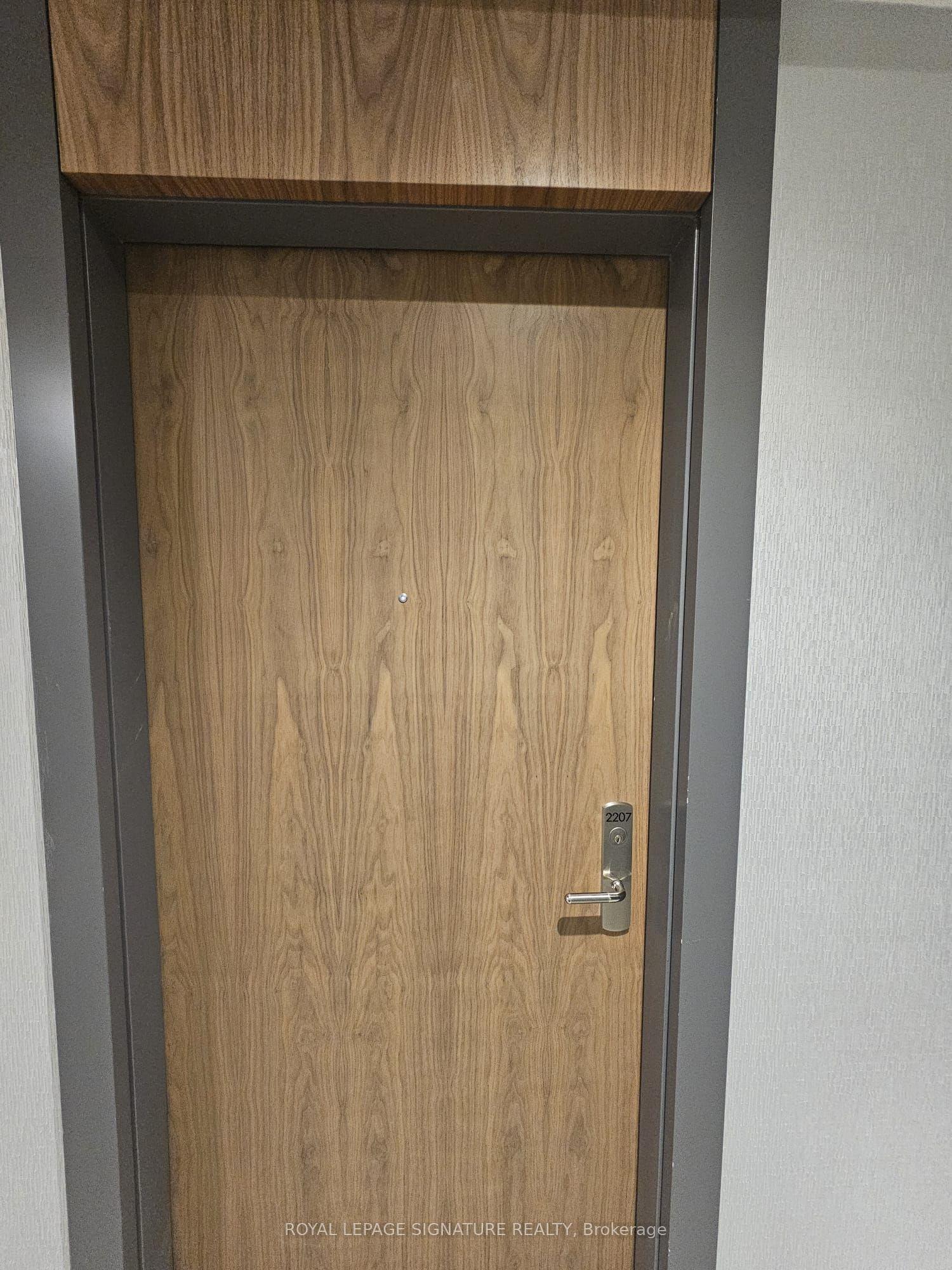 27 Korda Gate 2207 #2207 — photo 1