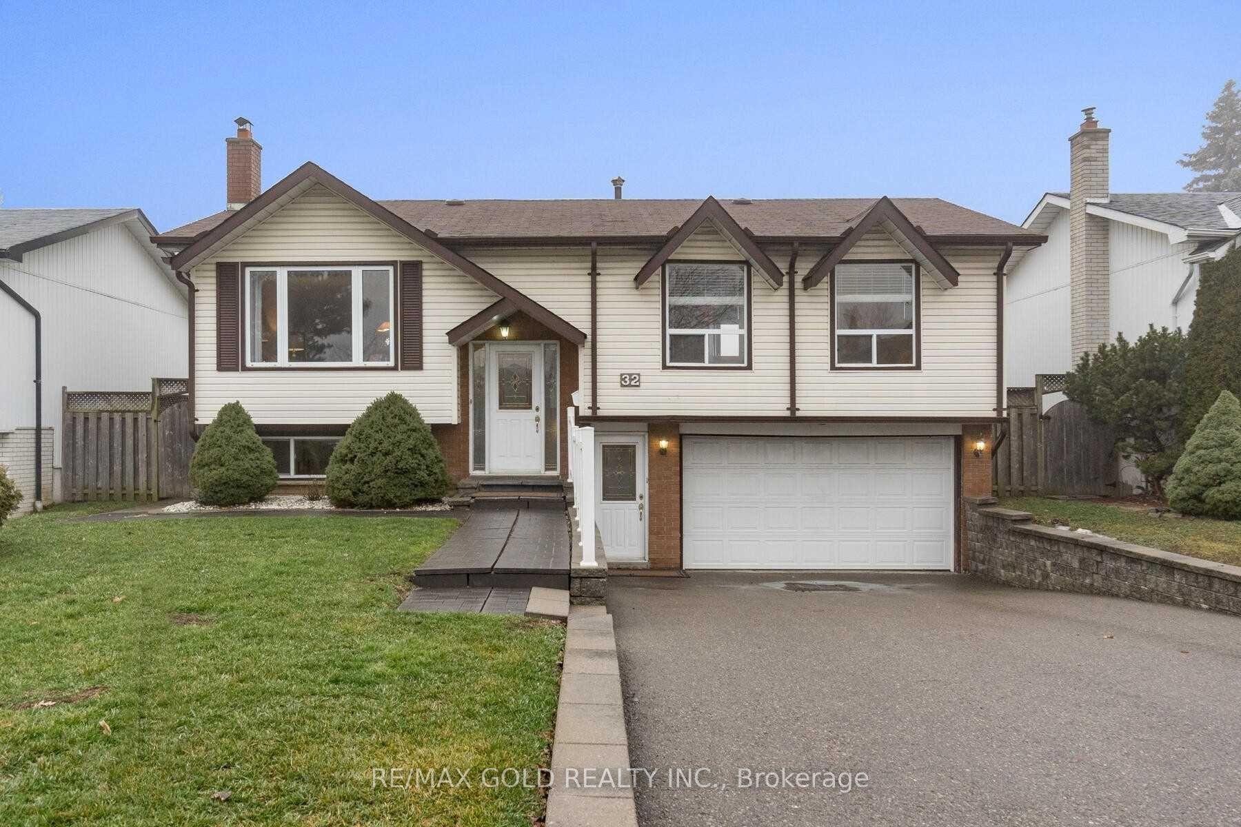 32 Glenforest Road, Brampton — Detached for sale, photo 1