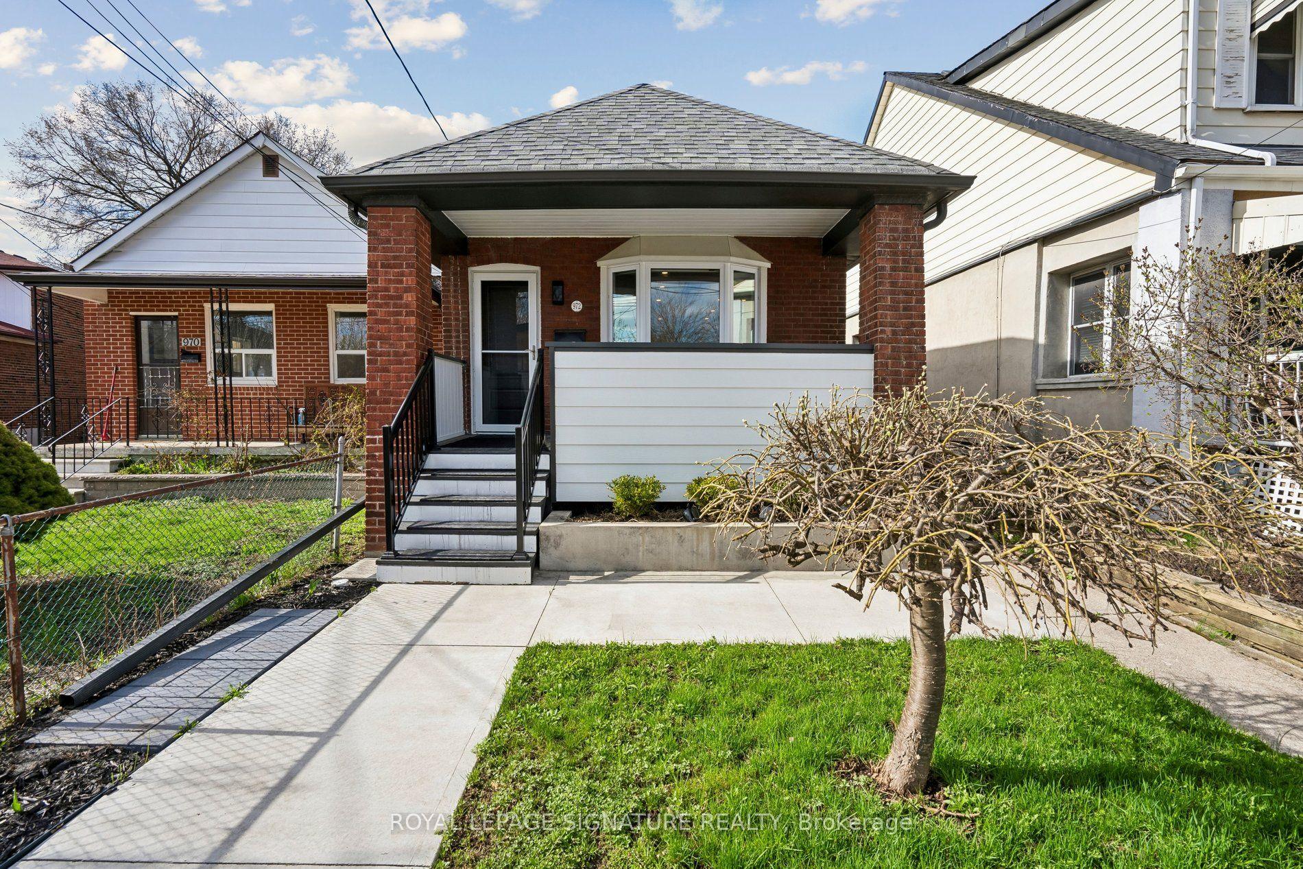 972 Cosburn Avenue — photo 1