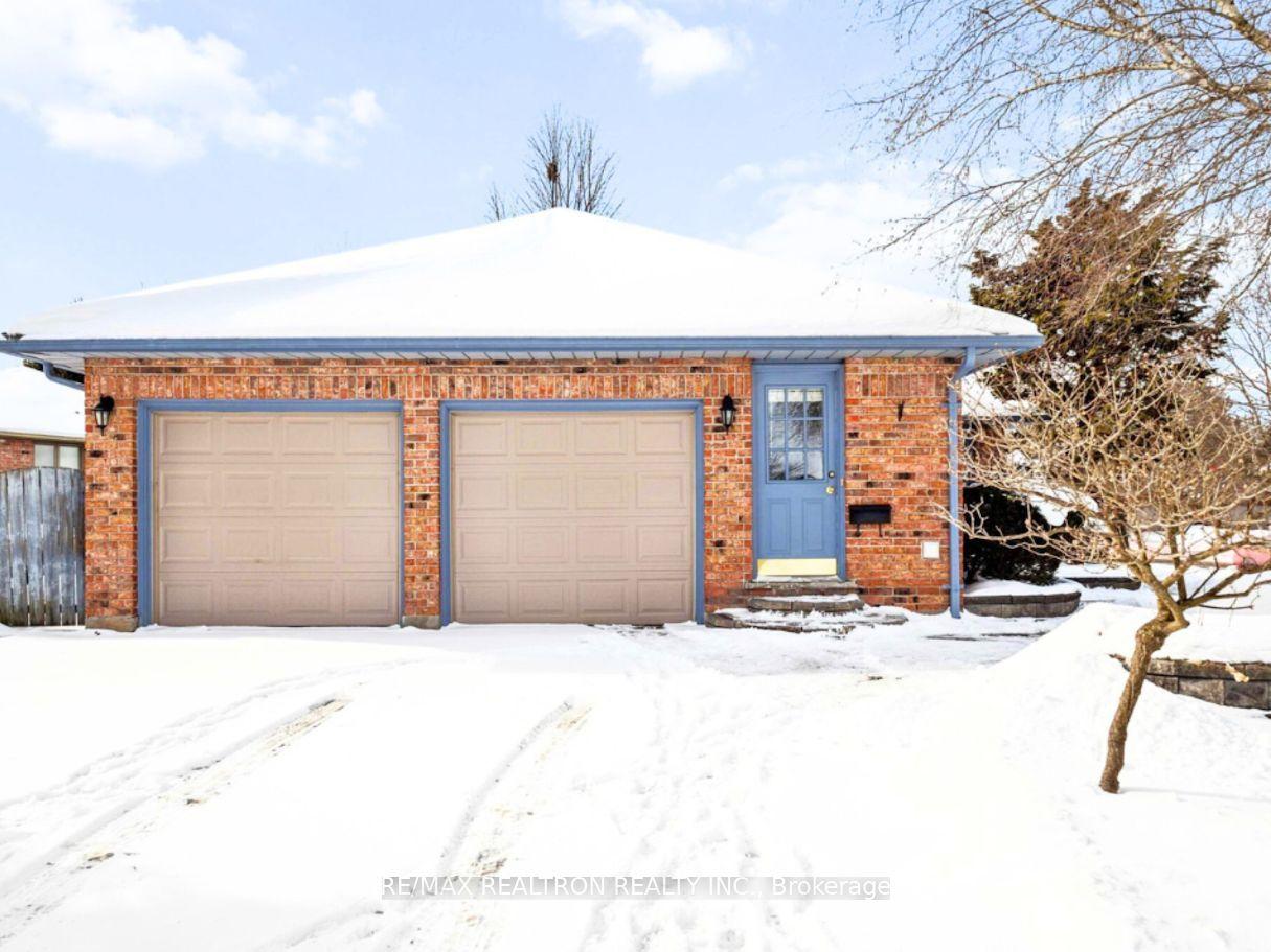 75 Sunnyside Drive, London North — Detached for lease, photo 1