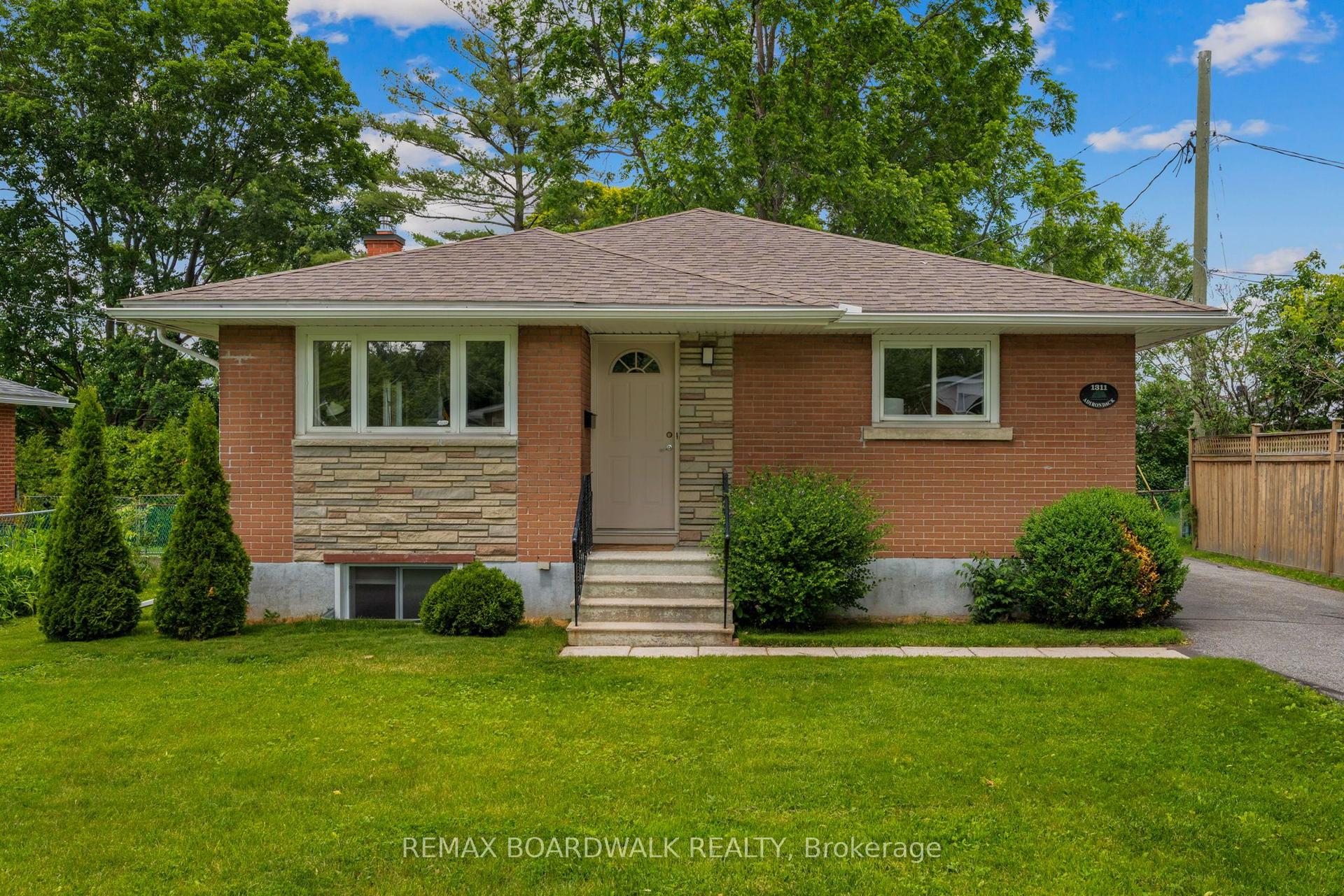 1311 Adirondack Drive, Parkway Park - Queensway Terrace S and Area — Detached for sale, photo 1