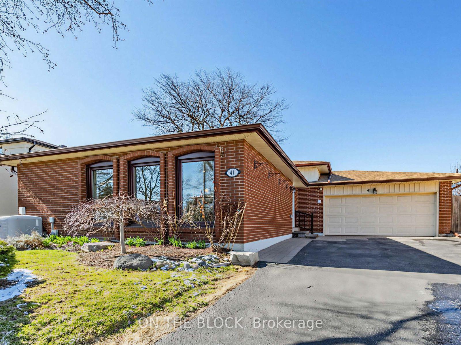 41 Eastlea Crescent — photo 1