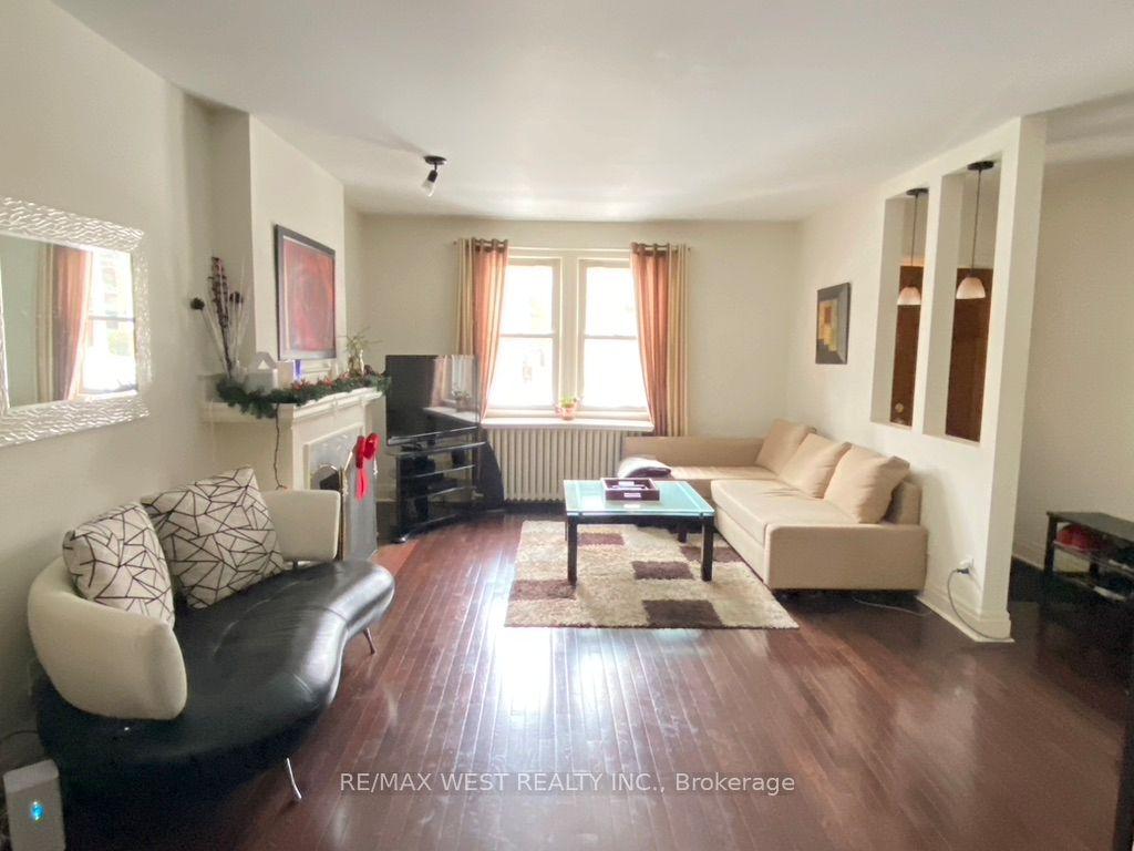305 St Clair Avenue E Main floor #Main floor — photo 1