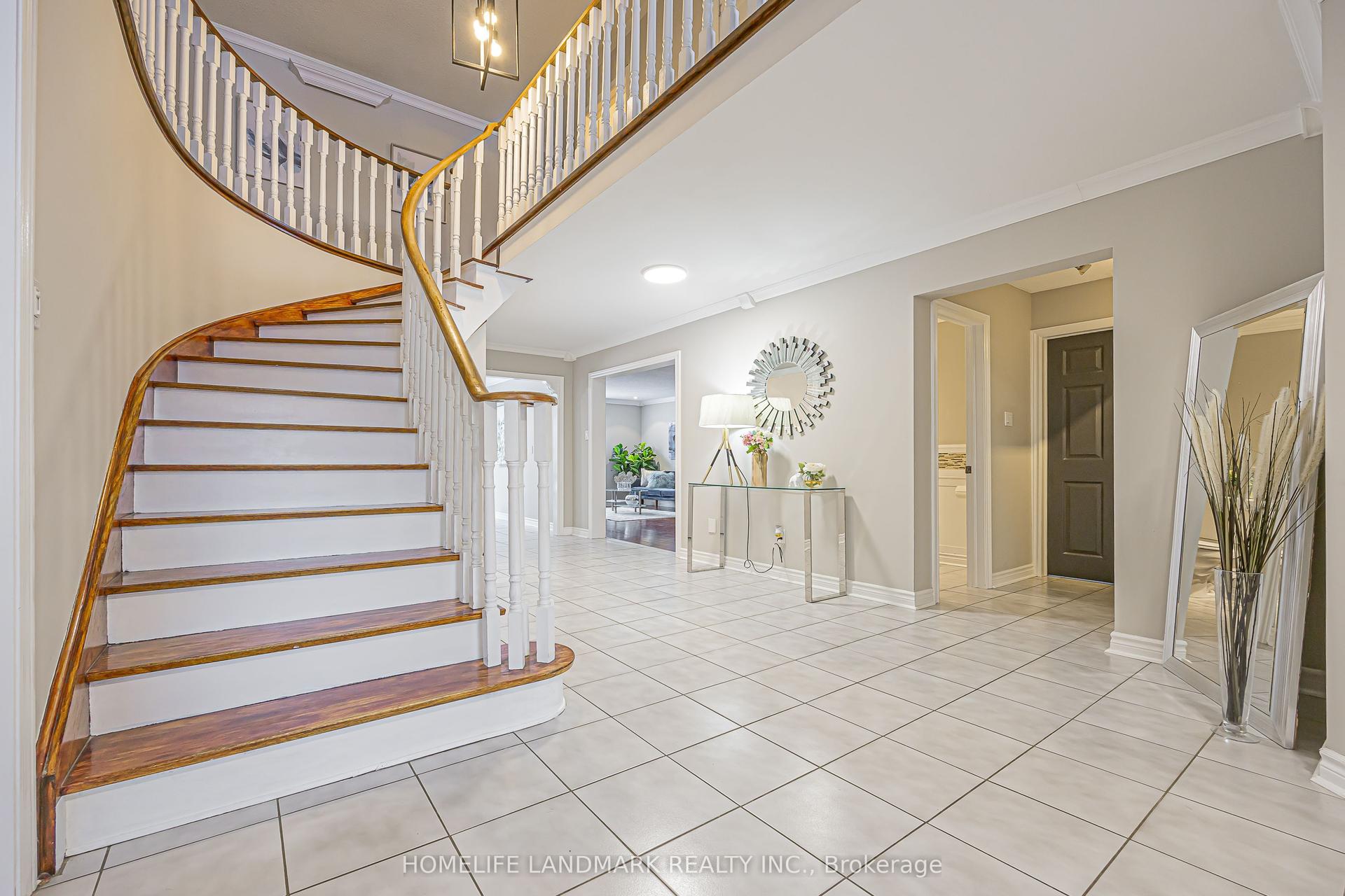 246 Jelley Avenue, Newmarket — Detached for sale, photo 1