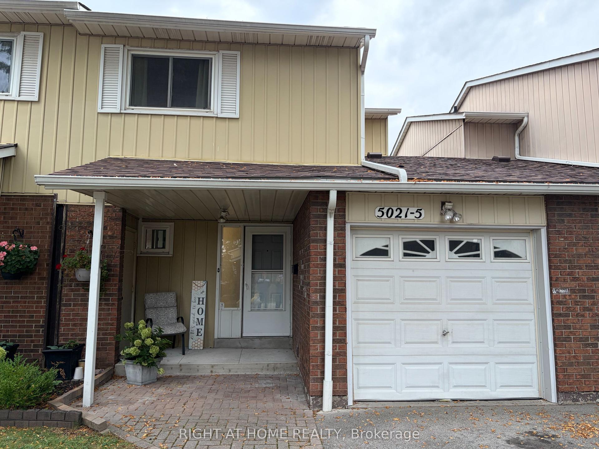 5021 Pinedale Avenue 5 #5, Burlington — Condo Town for sale, photo 1