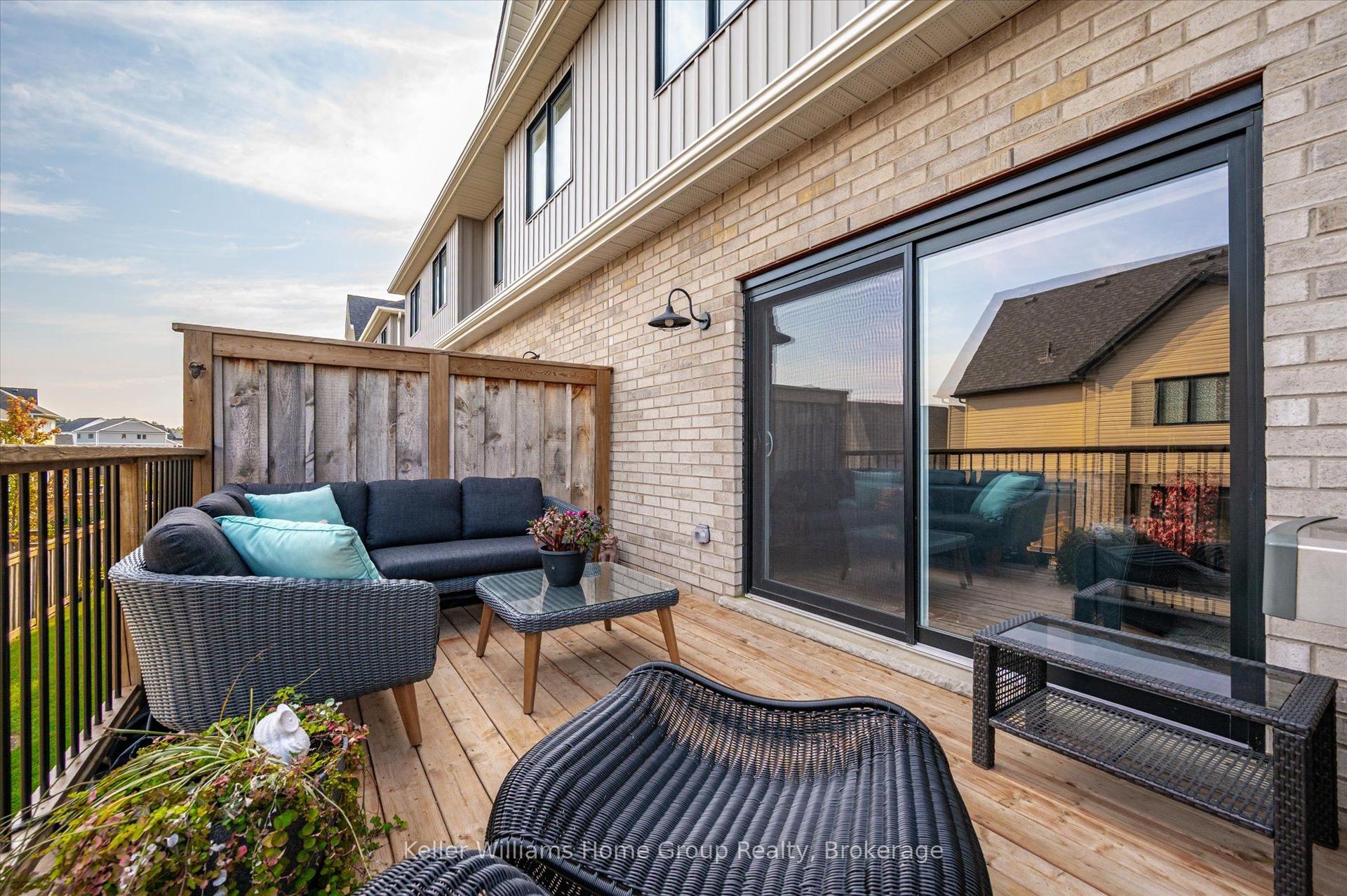 27 Hedley Lane — photo 1