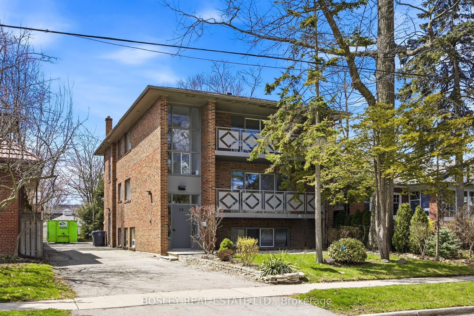 24 Oakwood Avenue N, Mississauga — Multiplex for sale, photo 1