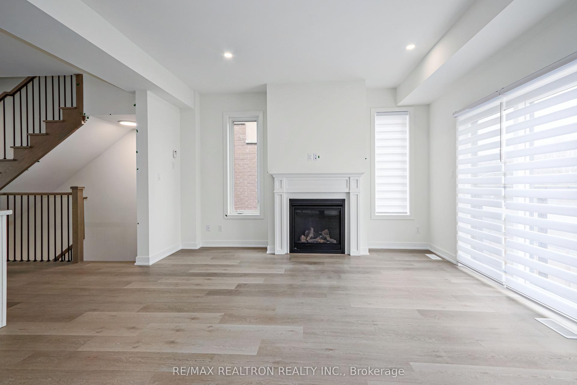 52 Winters Crescent — photo 1