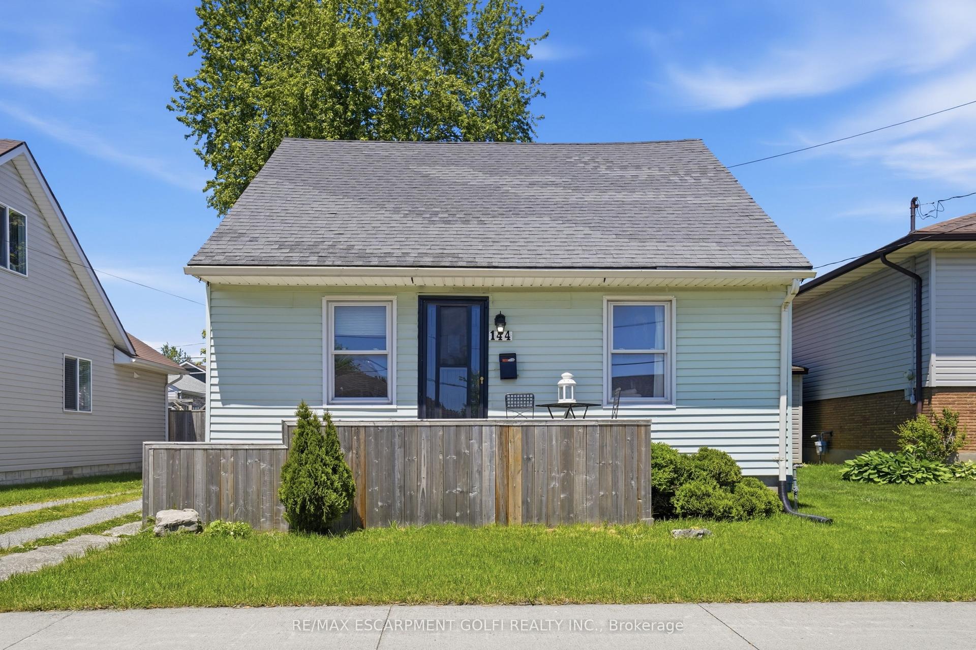 144 Catherine Street — photo 1