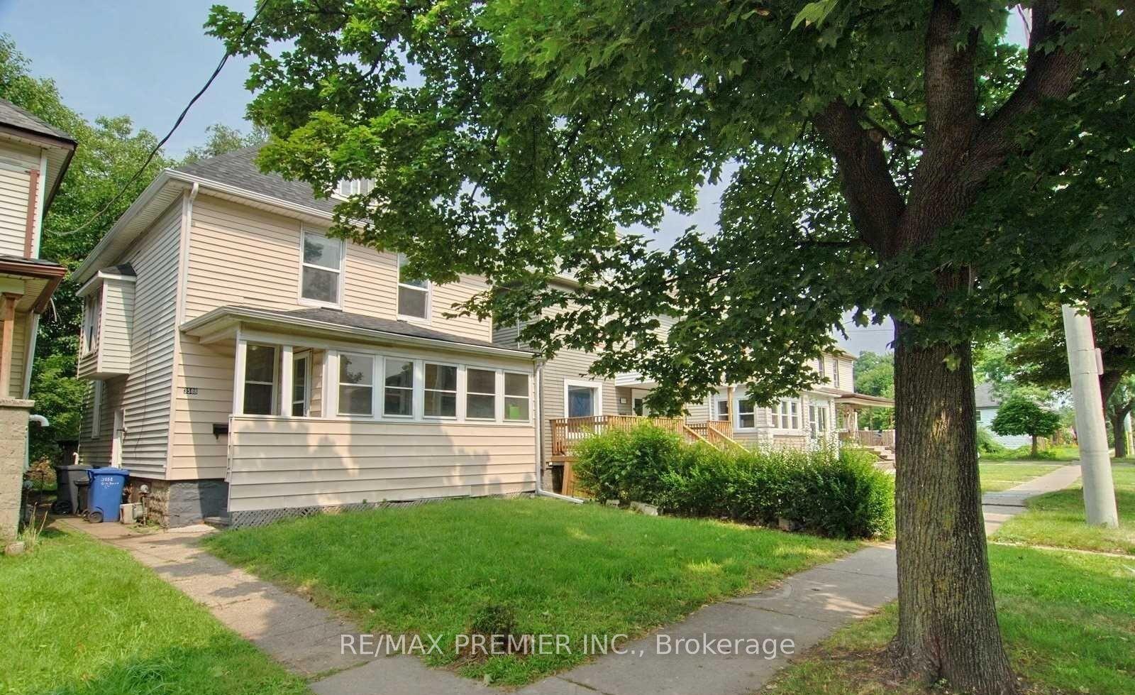 3588 Sandwich Street, Windsor — Detached for sale, photo 1