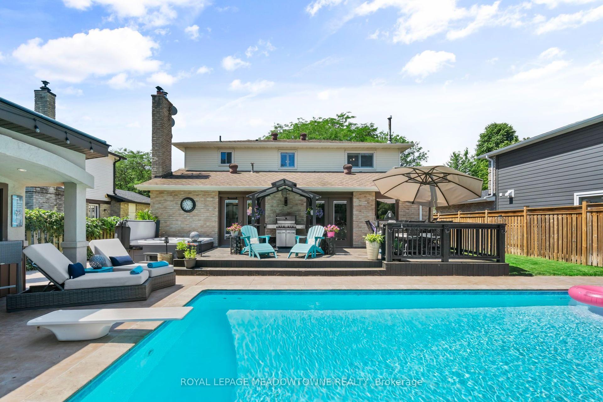 608 Moorelands Crescent, Milton — Detached for sale, photo 1