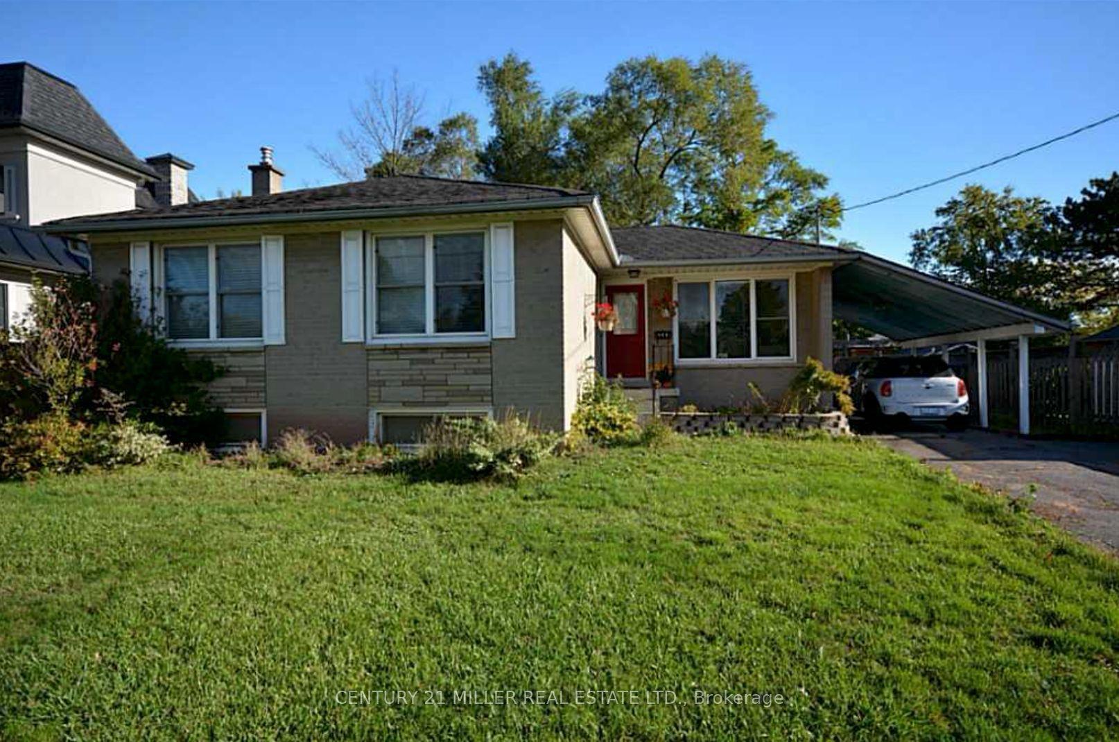 469 Scarsdale Crescent — photo 1