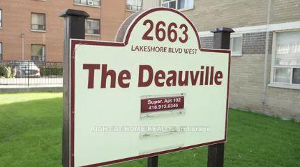 2663 Lake Shore Boulevard W 802 #802 — photo 1