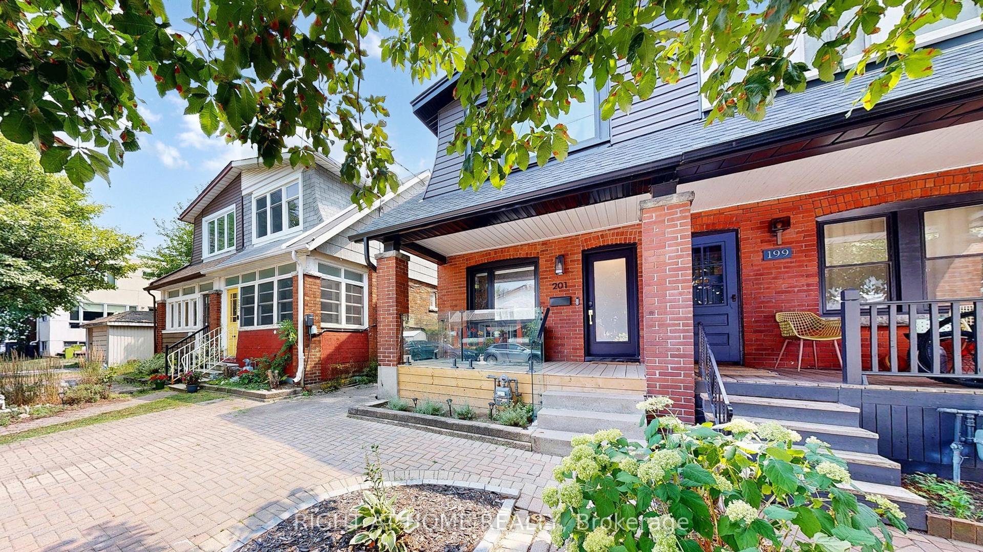 201 Springdale Boulevard, Toronto — Semi-Detached for lease, photo 1