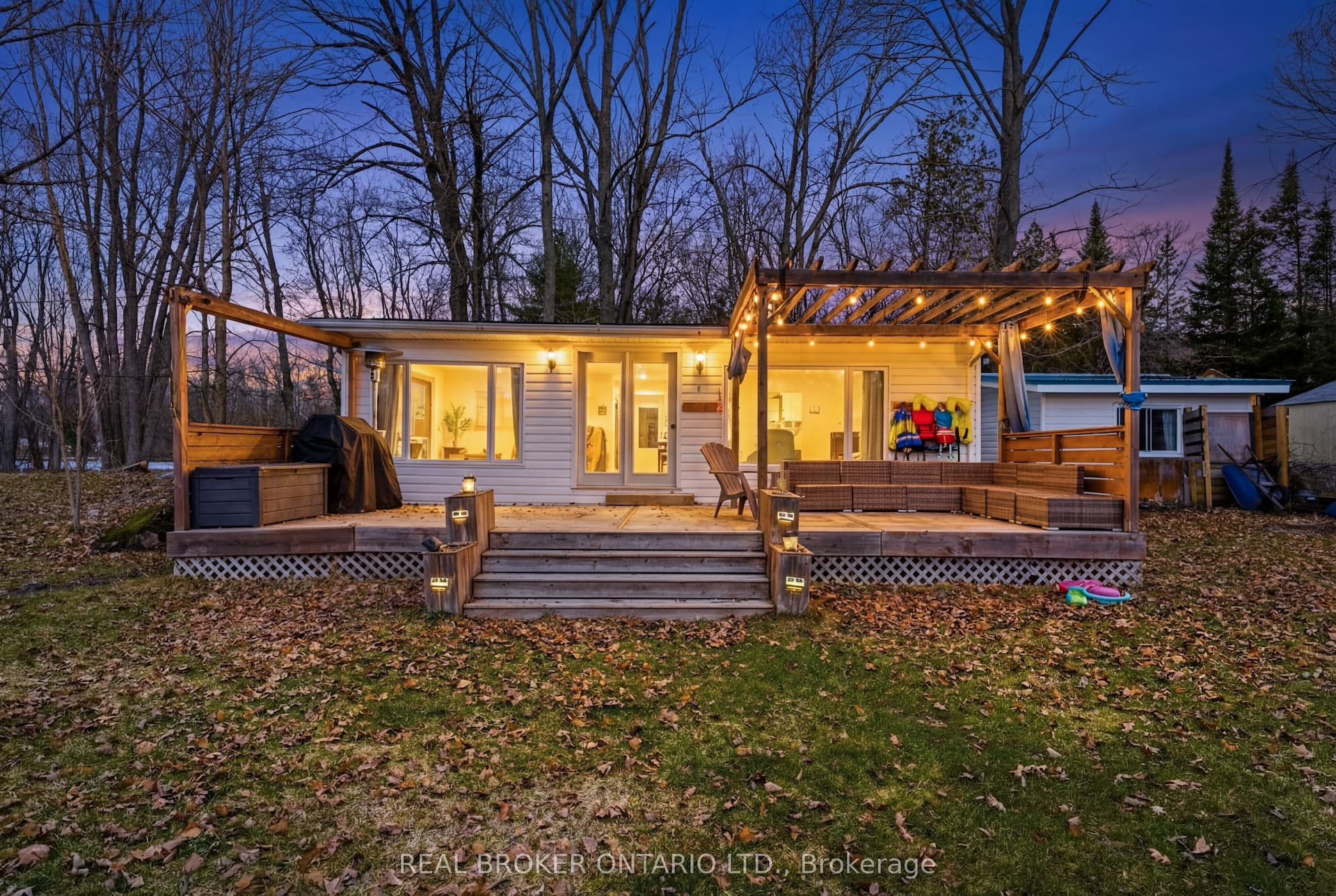 573 Pine Point Lane — photo 1