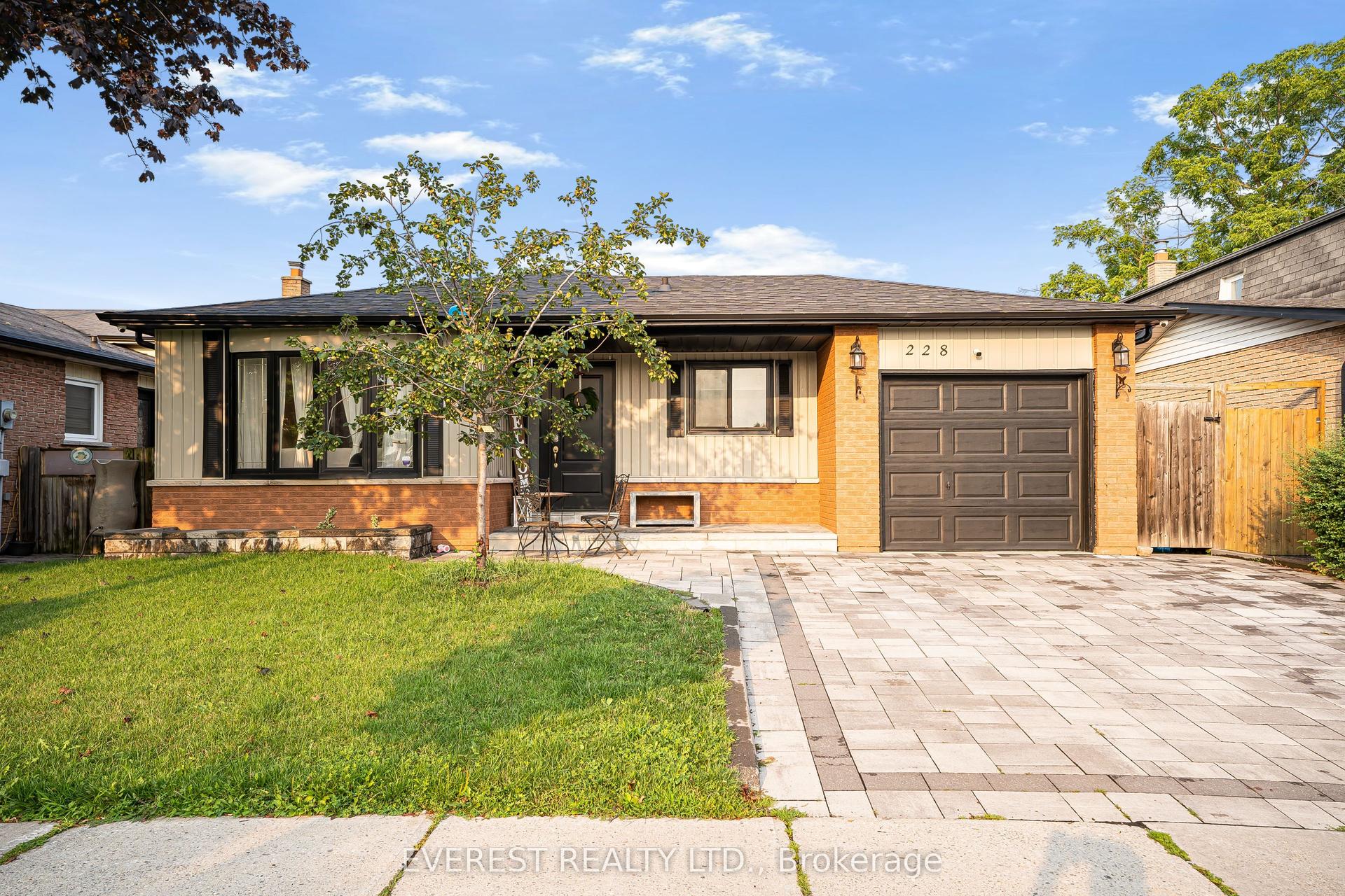 228 Michael Boulevard, Whitby — Detached for sale, photo 1