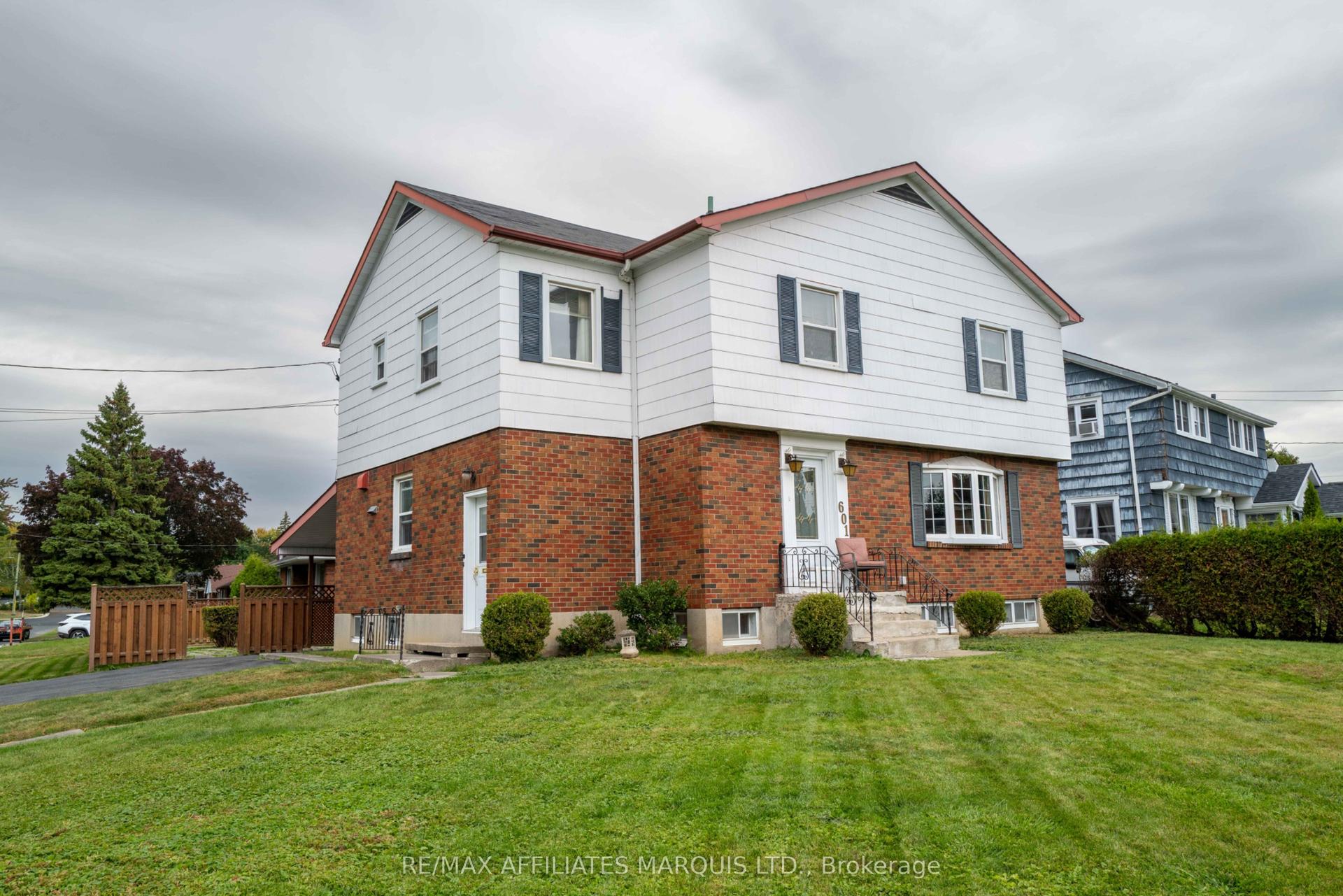 601 Fourth Street E — photo 1