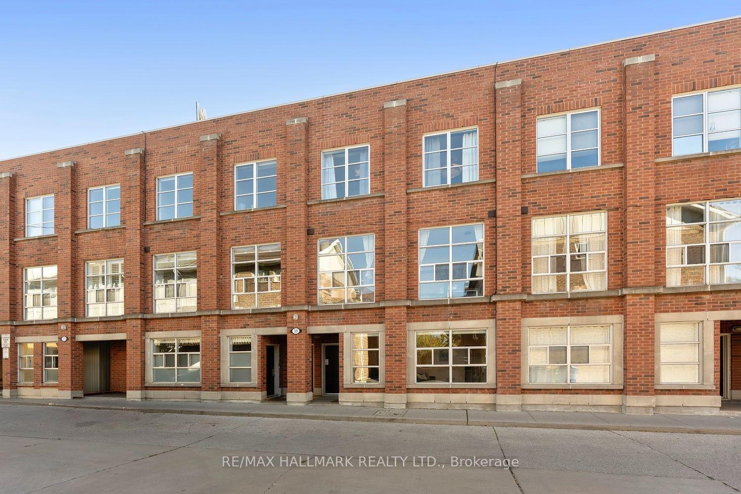 39 Dekoven Mews 4 #4, Toronto — Condo Town for sale, photo 1