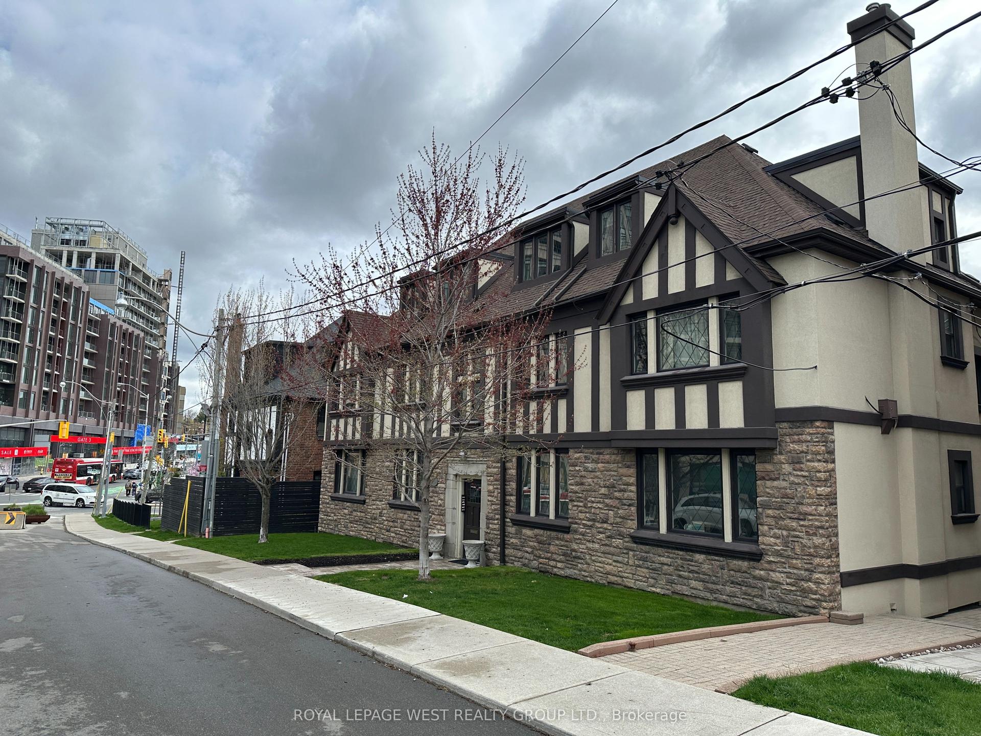 27 Mossom Road 6 #6, Toronto — Multiplex for lease, photo 1