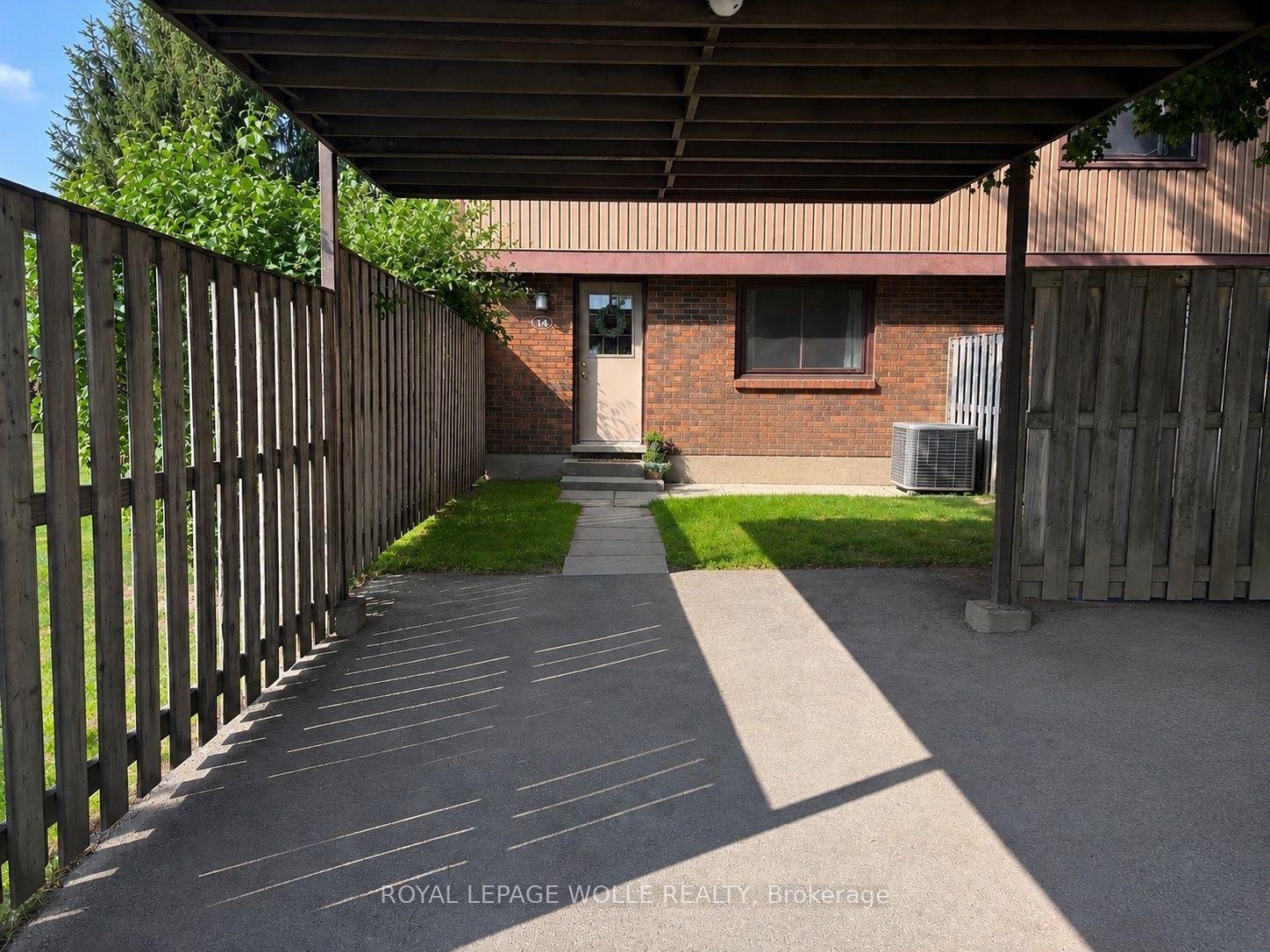 279 Sandowne Drive 14 #14, Waterloo — Condo Town for lease, photo 1