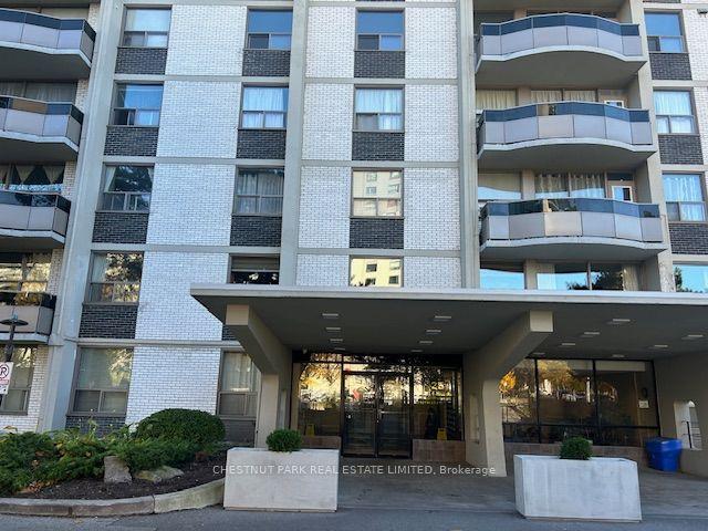 25 Leith Hill Road 1406 #1406 — photo 1